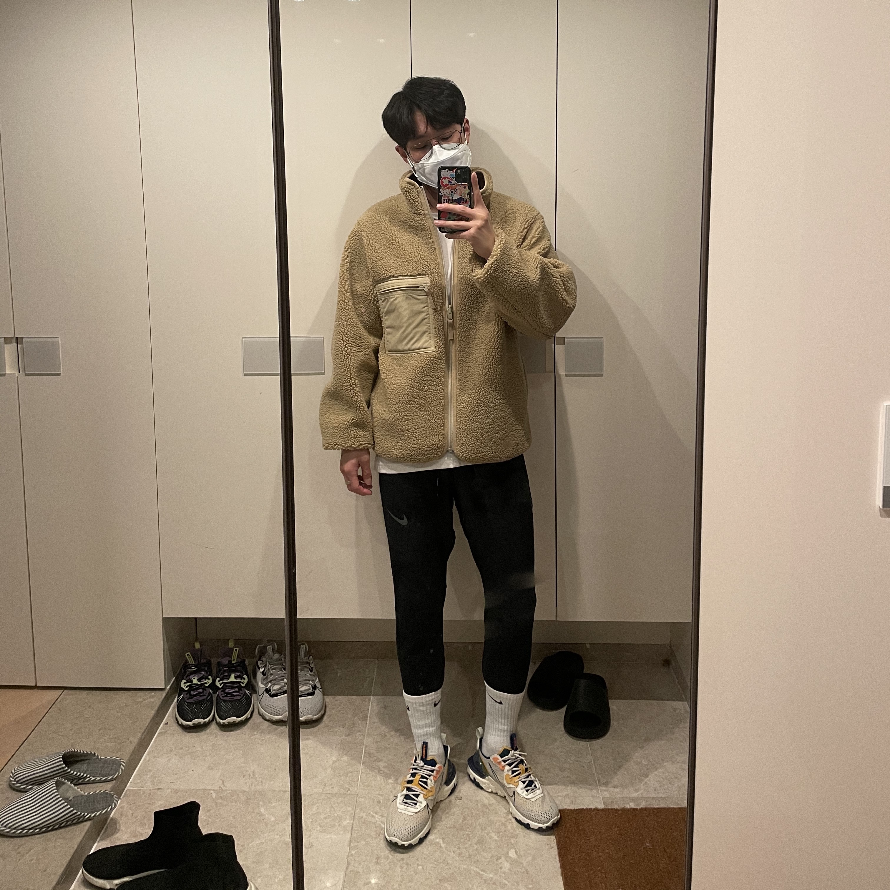 Nike React Vision Light Orewood Brown 착용 스타일