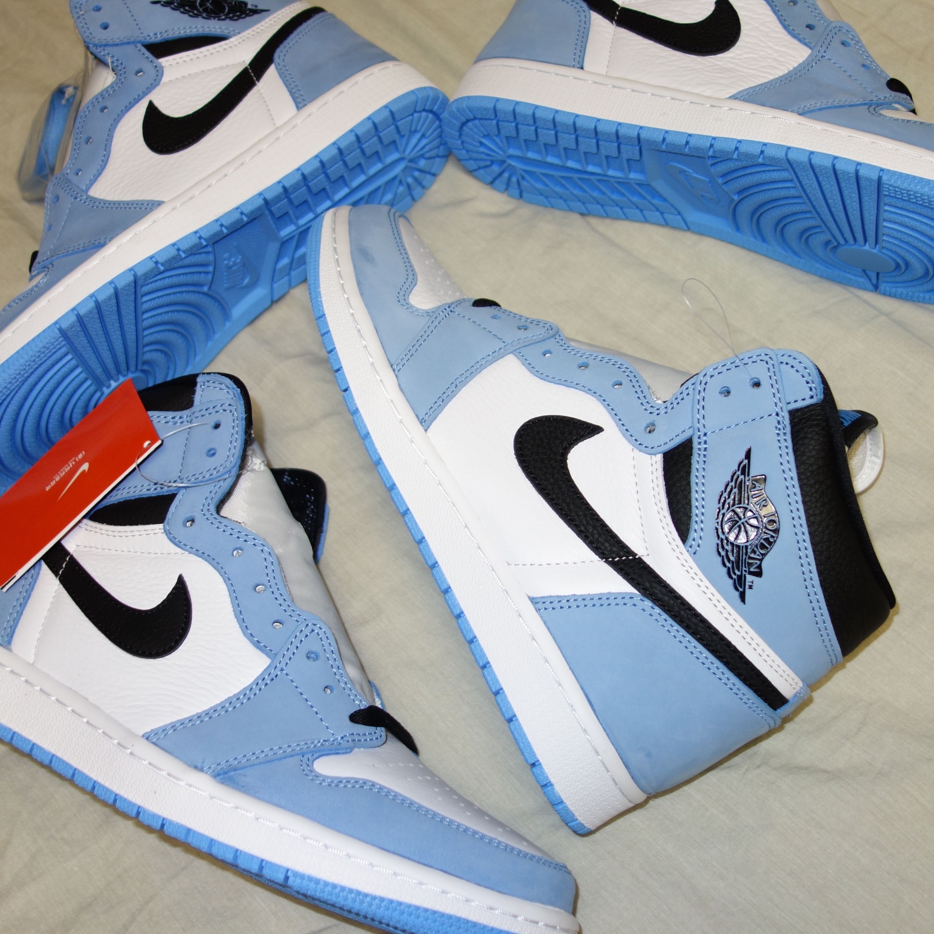 Jordan 1 Retro High OG University Blue 착용 스타일