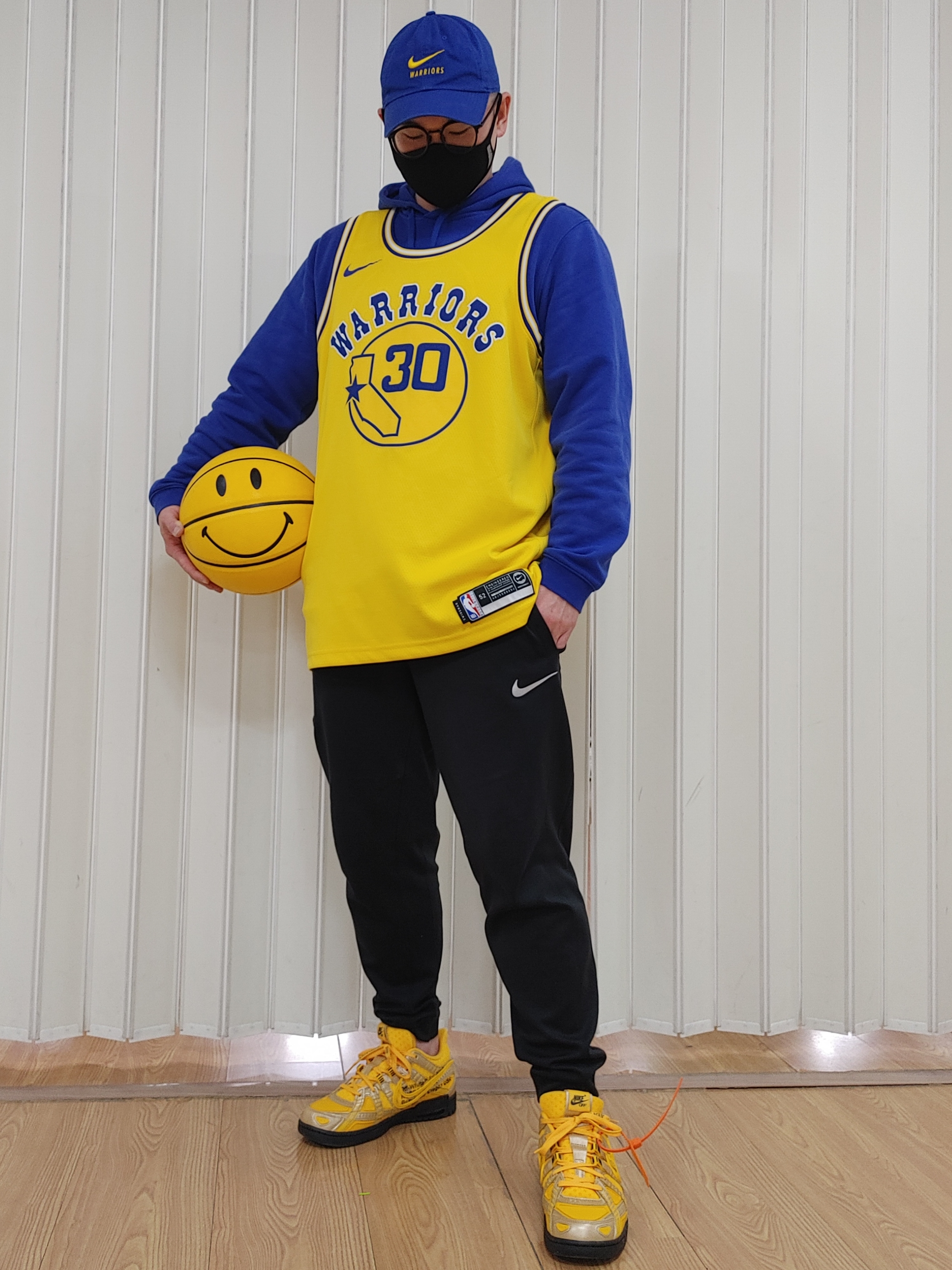 Nike x Off-White Air Rubber Dunk University Gold 착용 스타일 - 1