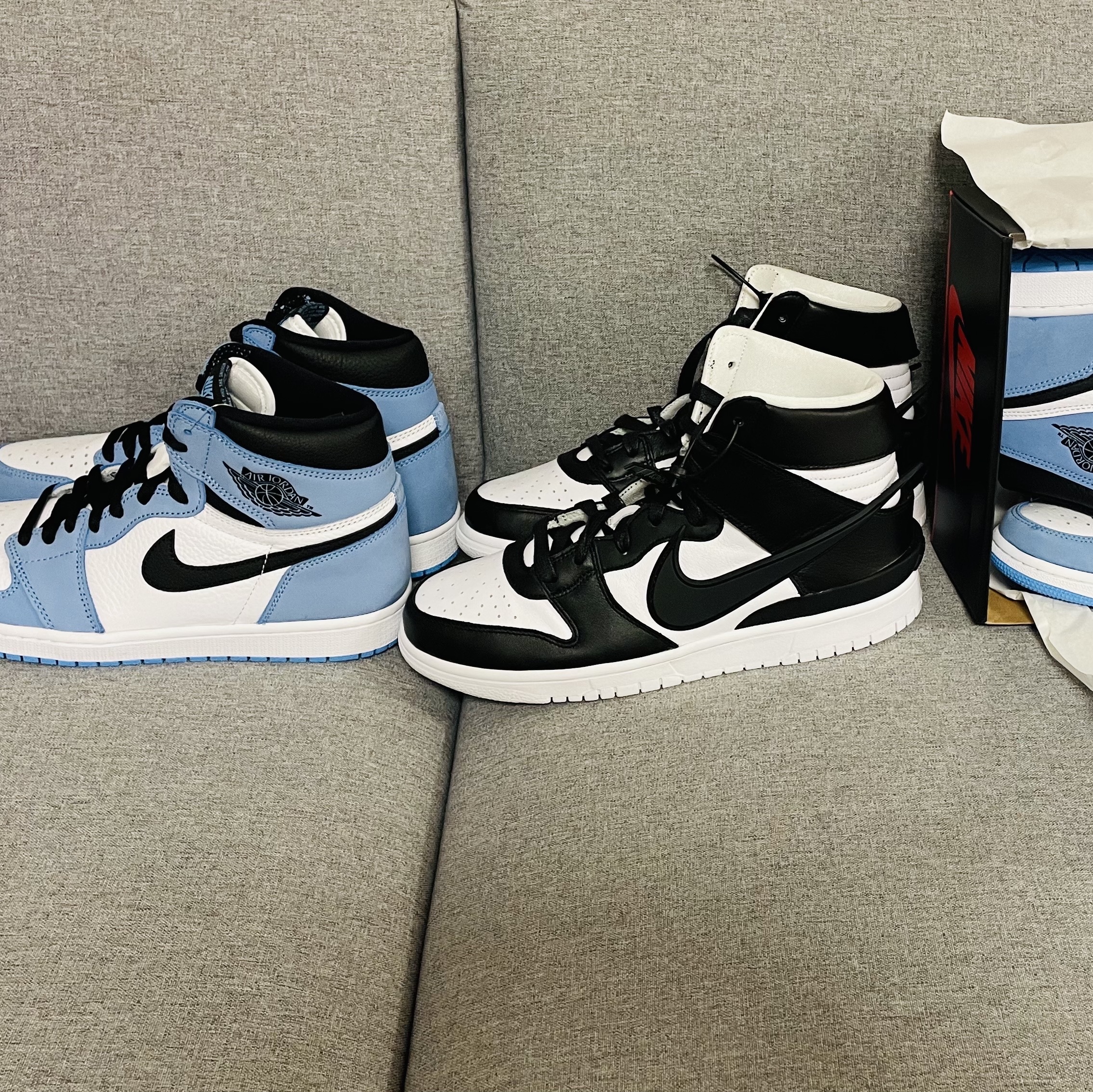 Jordan 1 Retro High OG University Blue, Nike x Ambush Dunk High Black 착용 스타일