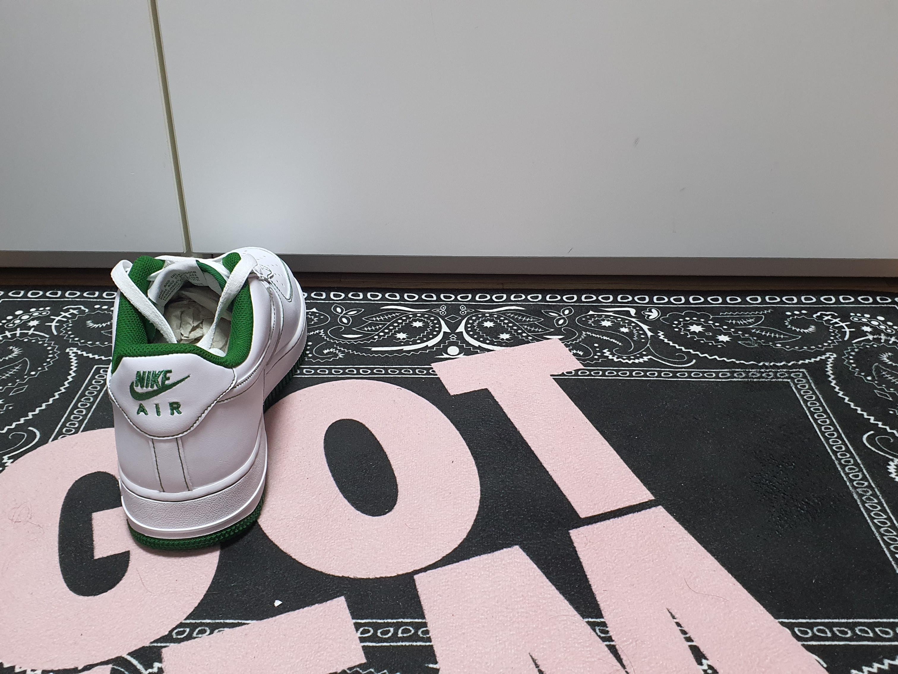 Nike Air Force 1 '07 Stitch Pine Green, Nike Air Force 1 '07 Stitch Black 착용 스타일 - 4