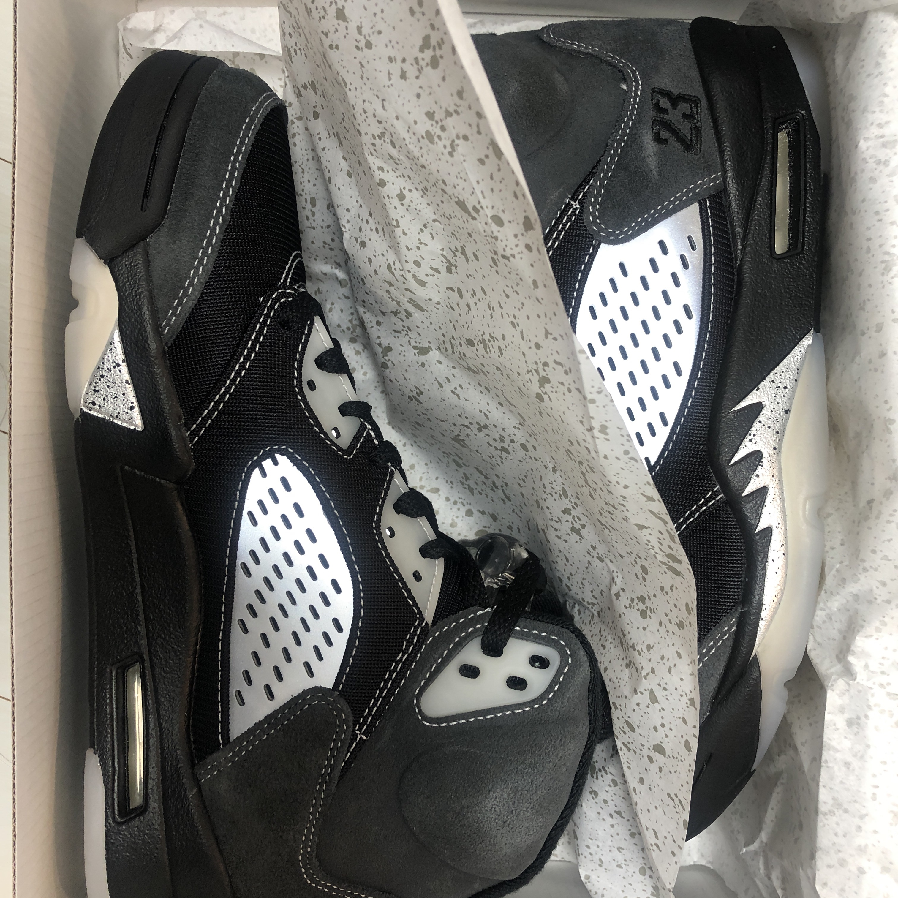 Jordan 5 Retro Anthracite 착용 스타일 - 3