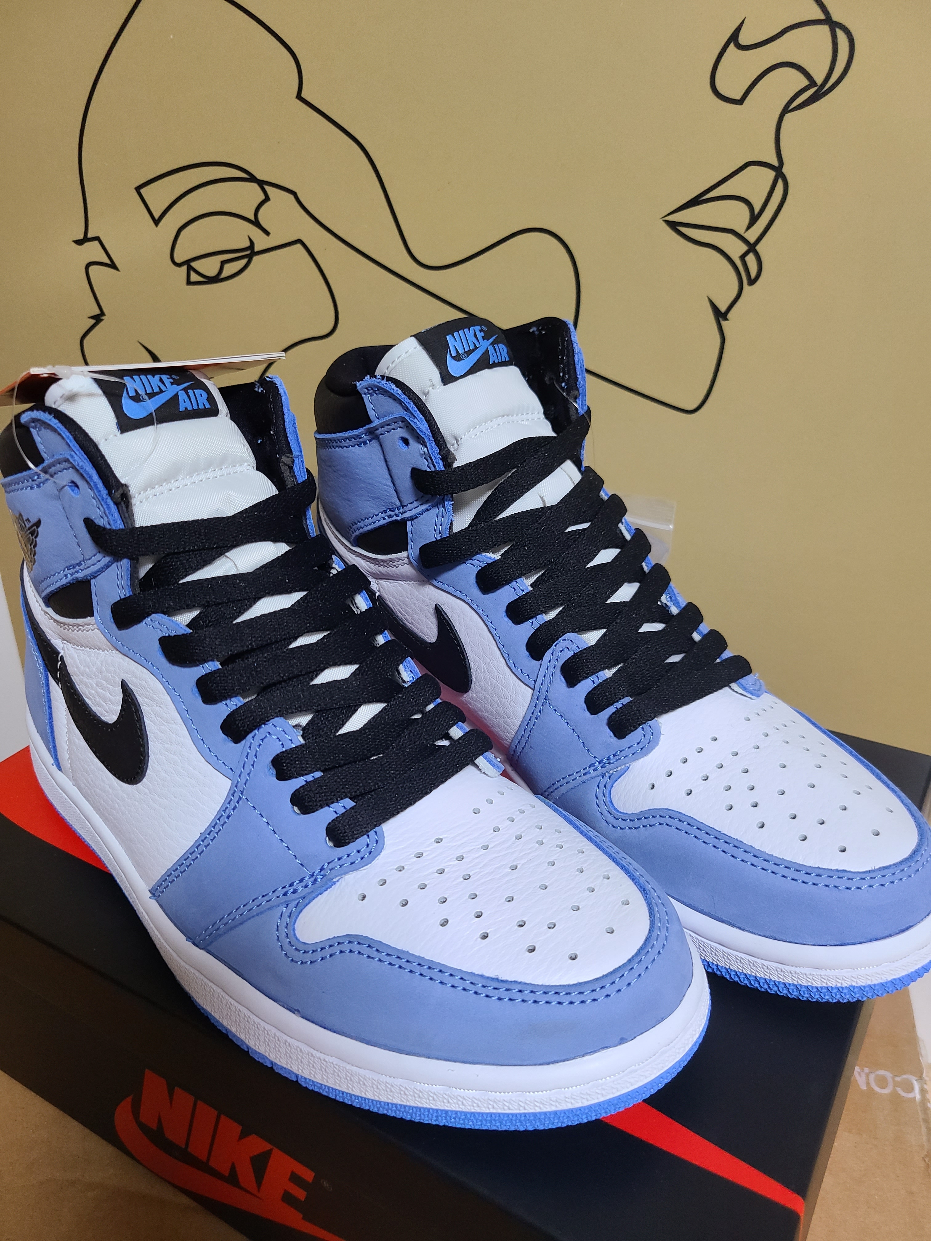 Jordan 1 Retro High OG University Blue 착용 스타일 - 2