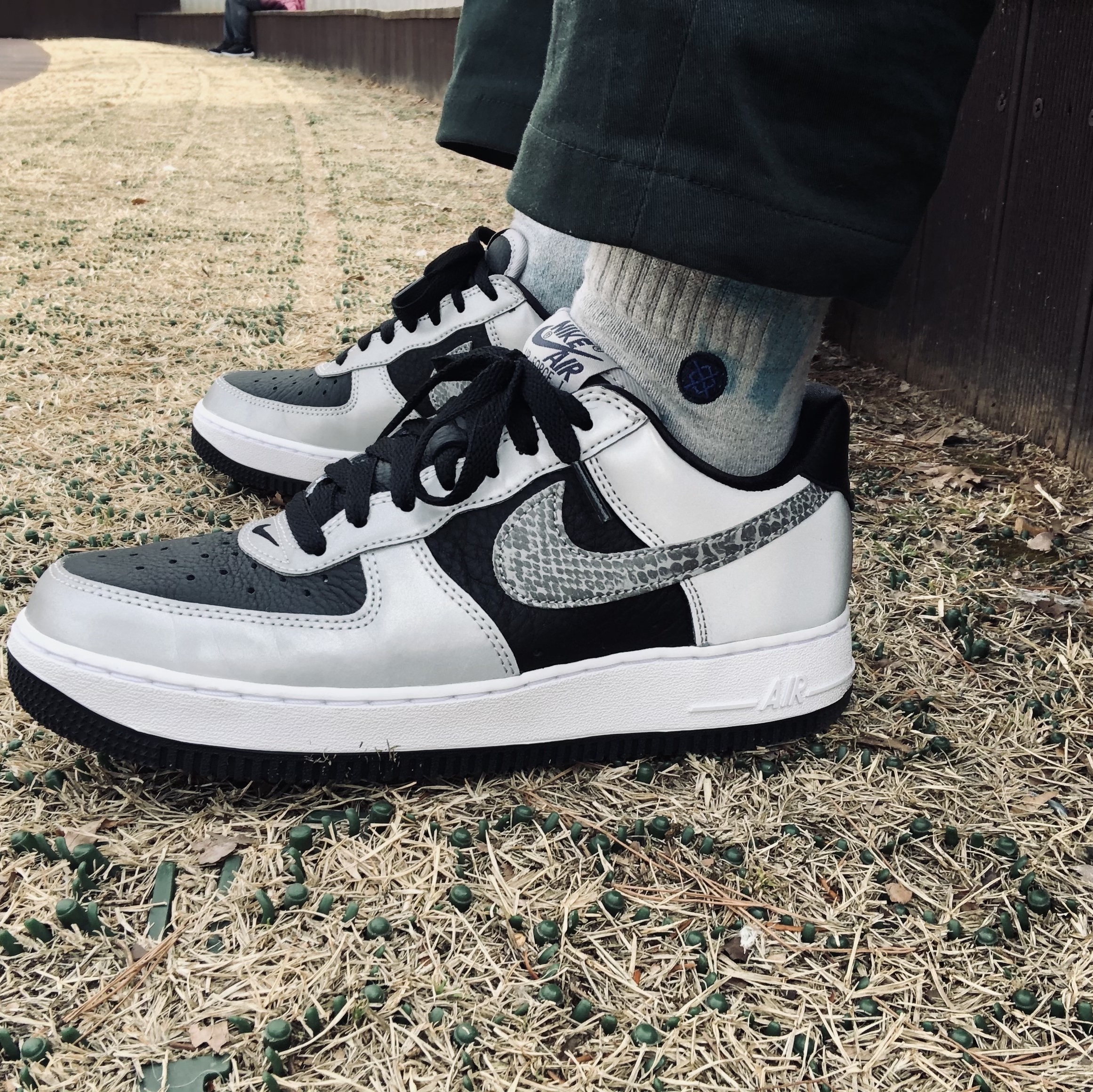 Nike Air Force 1 B Silver Snake 착용 스타일
