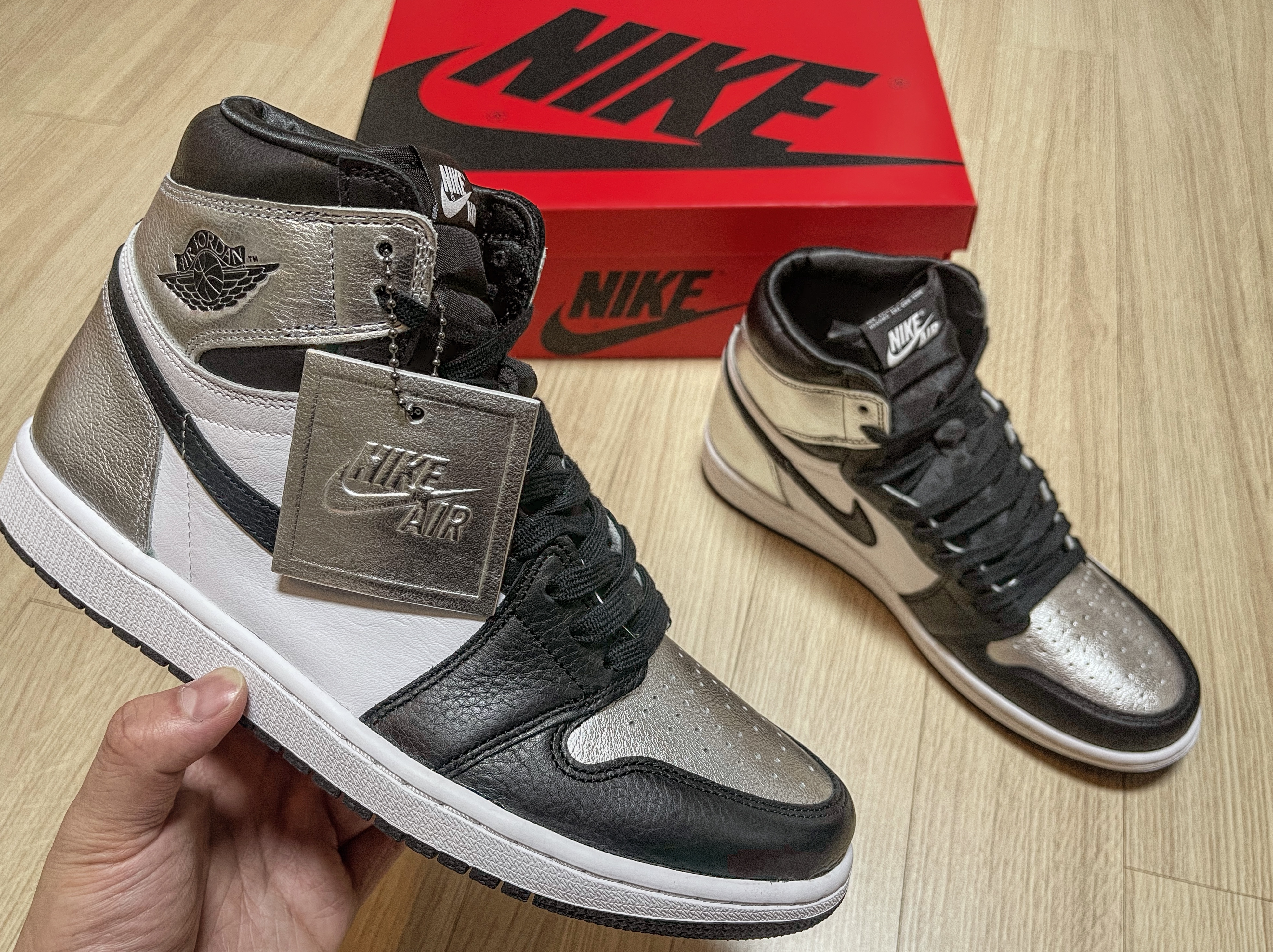 (W) Jordan 1 Retro High OG Silver Toe 착용 스타일 - 5