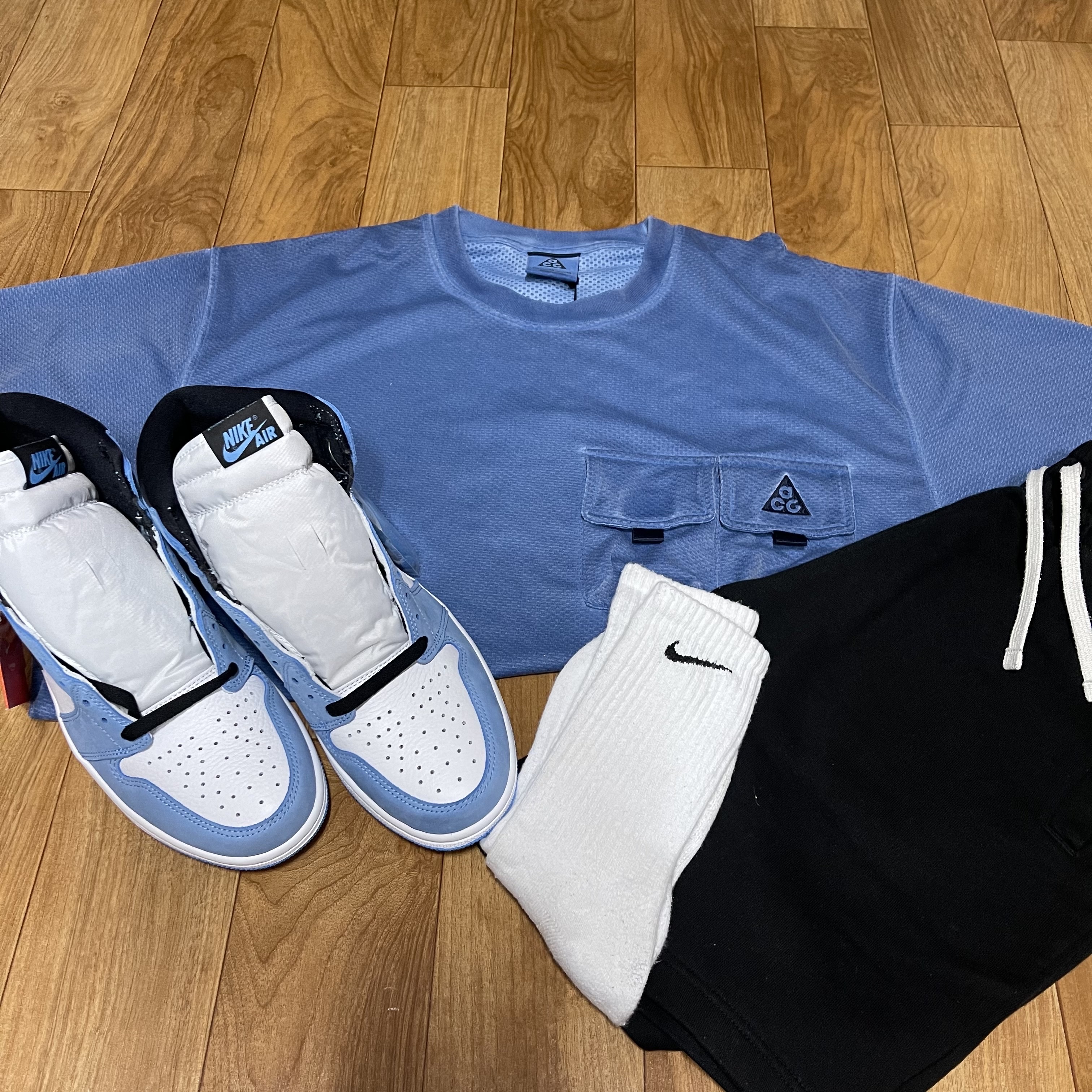 Jordan 1 Retro High OG University Blue 착용 스타일