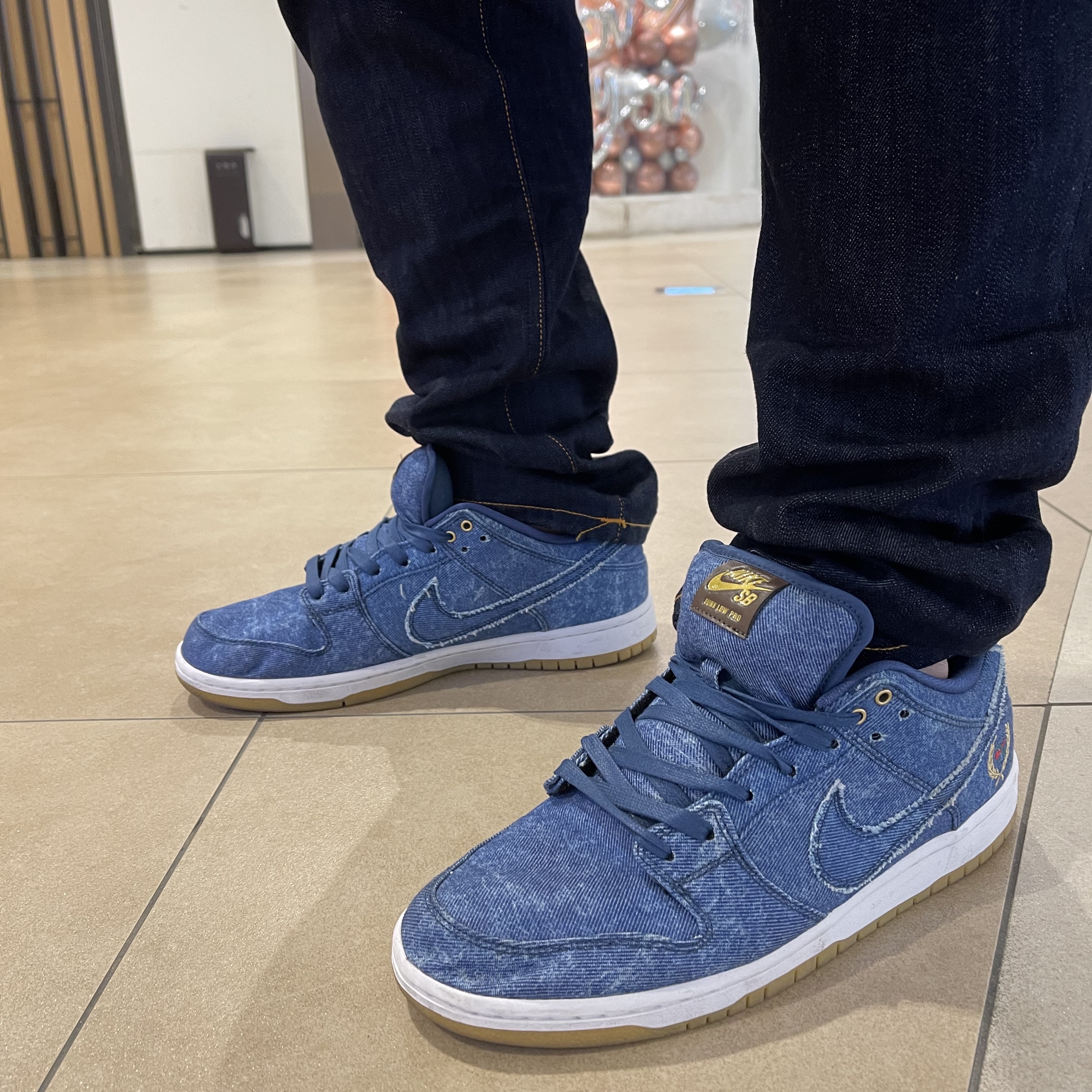 Nike SB Dunk Low Rivals Pack (East), Supreme Bandana Box Logo Hooded Sweatshirt Navy - 19FW 착용 스타일 - 4