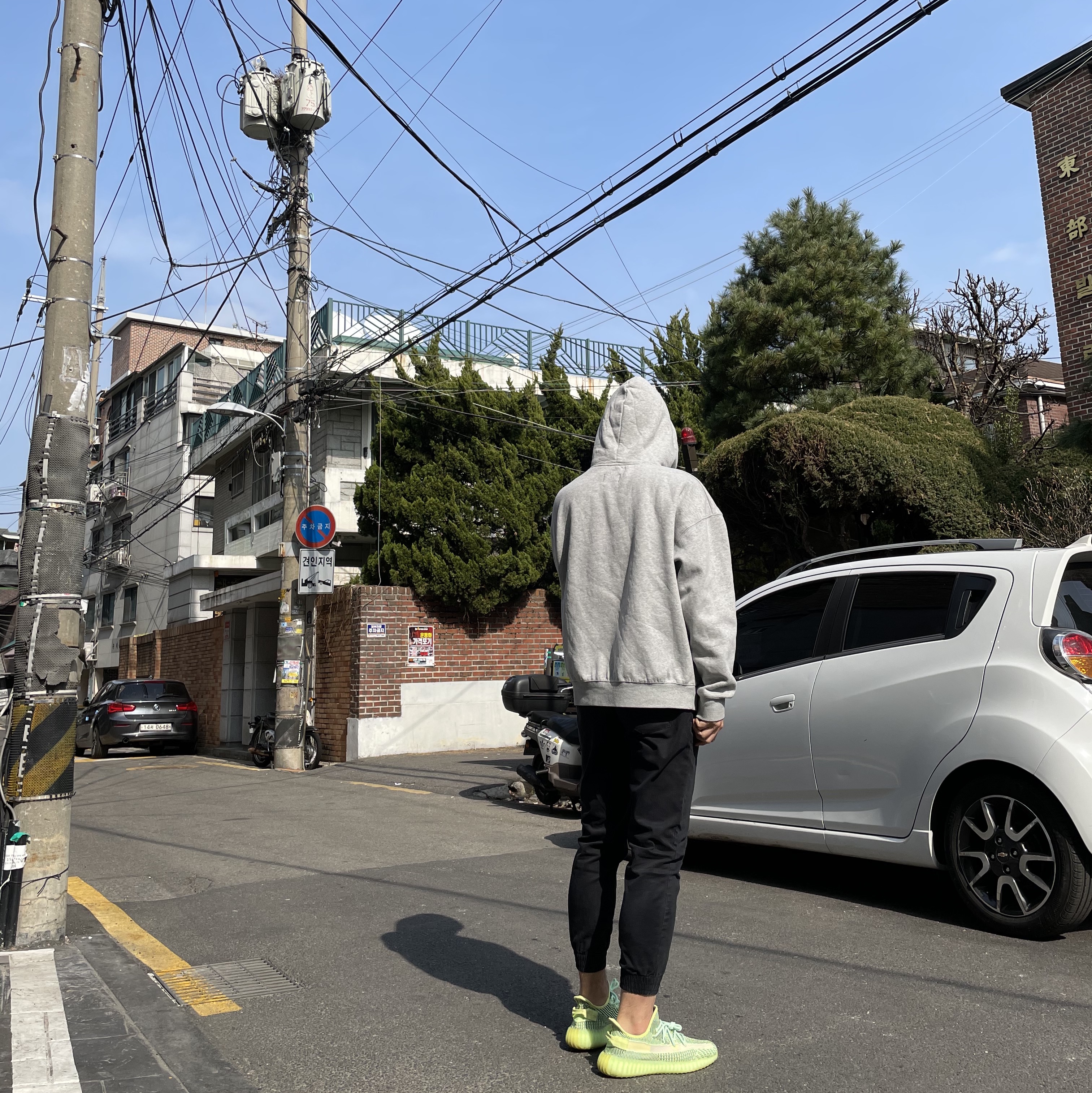 Adidas Yeezy Boost 350 V2 Yeezreel - Reflective 착용 스타일