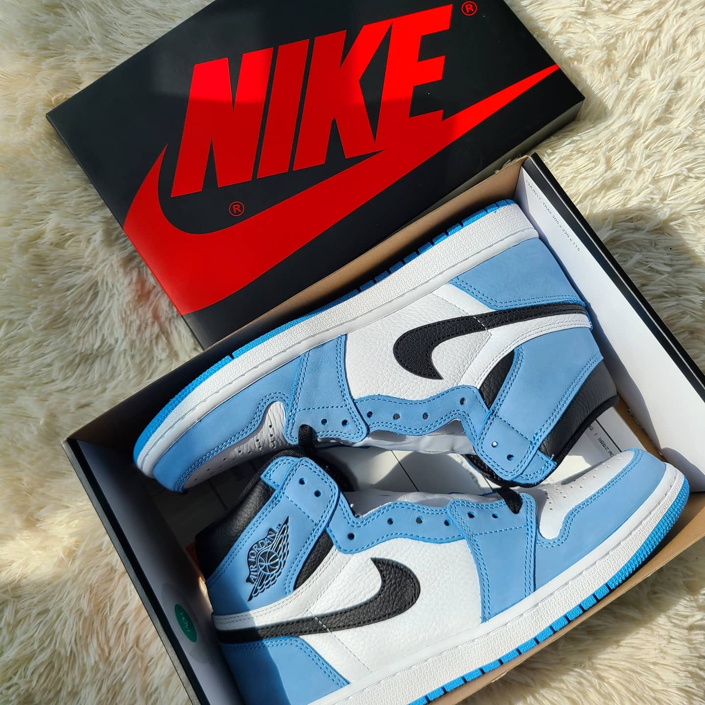 Jordan 1 Retro High OG University Blue, Jordan 1 Retro High Rookie of the Year 착용 스타일 - 1