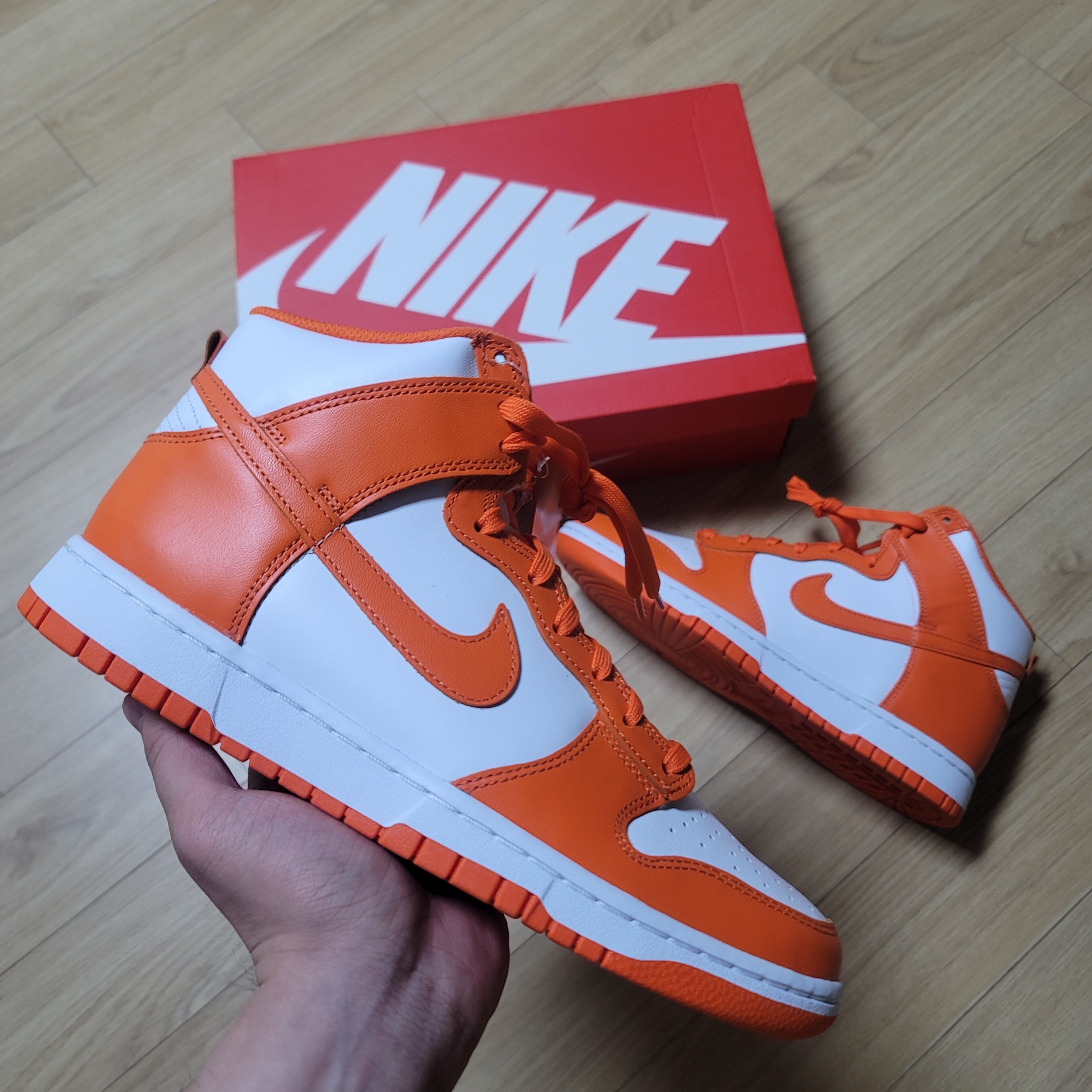 Nike Dunk High Retro Orange Blaze 착용 스타일