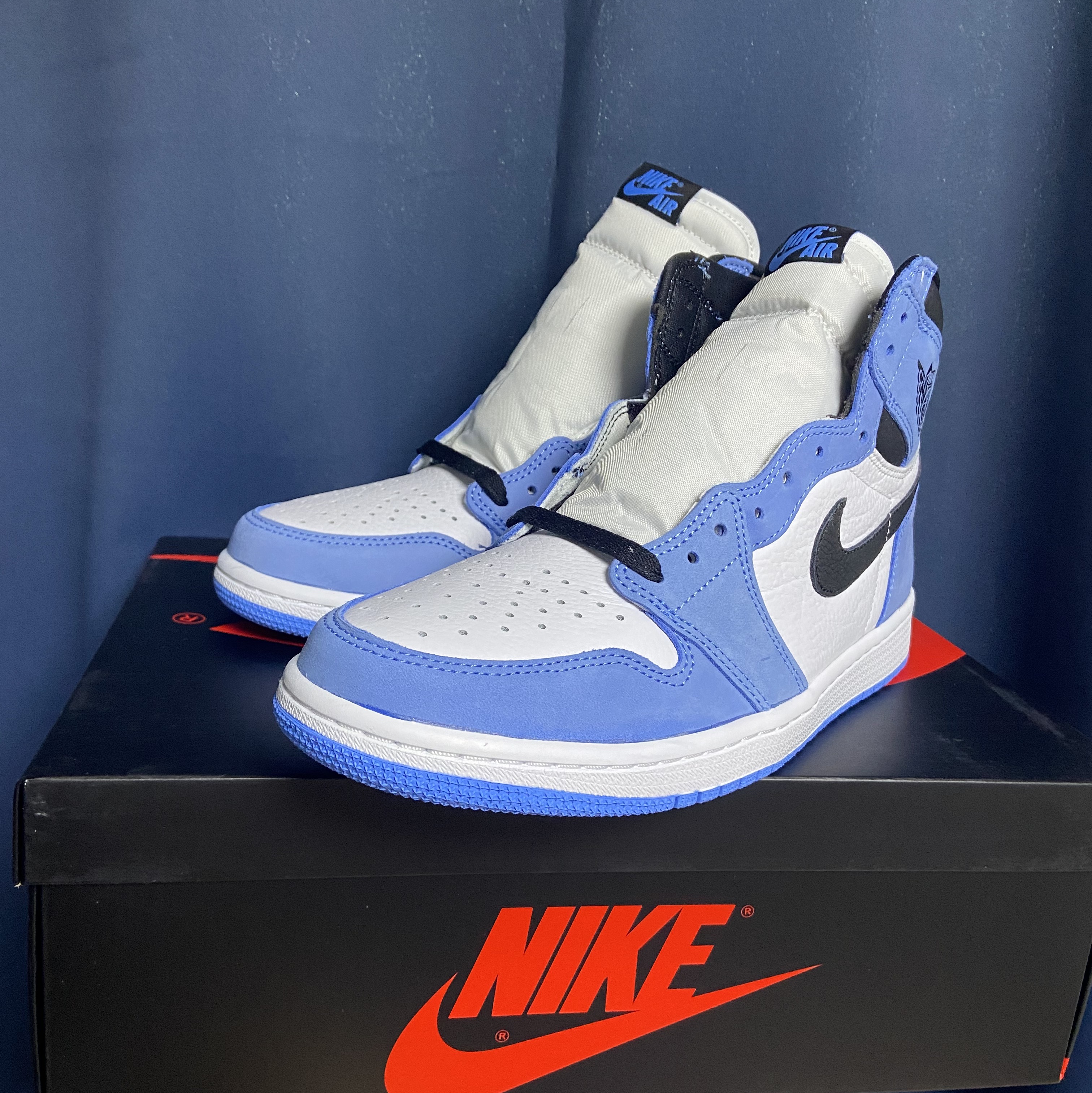 Jordan 1 Retro High OG University Blue 착용 스타일