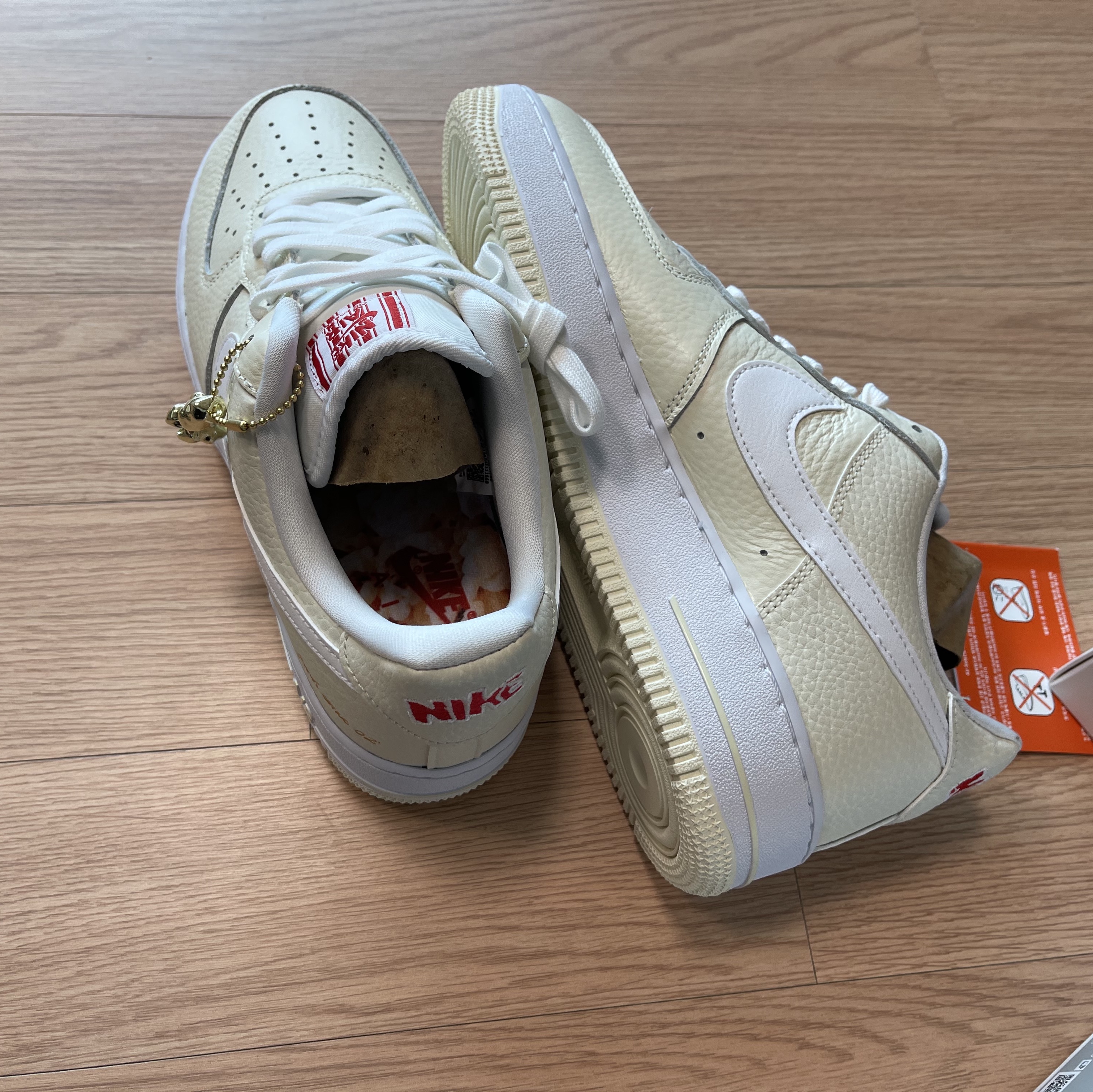 Nike Air Force 1 '07 PRM Popcorn 착용 스타일 - 2