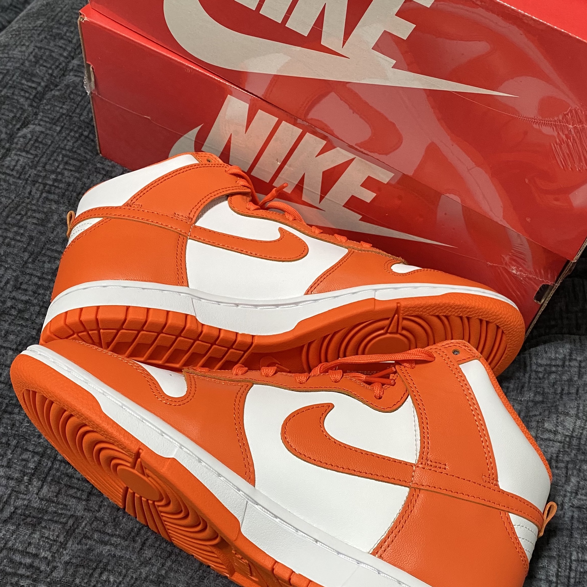 Nike Dunk High Retro Orange Blaze 착용 스타일