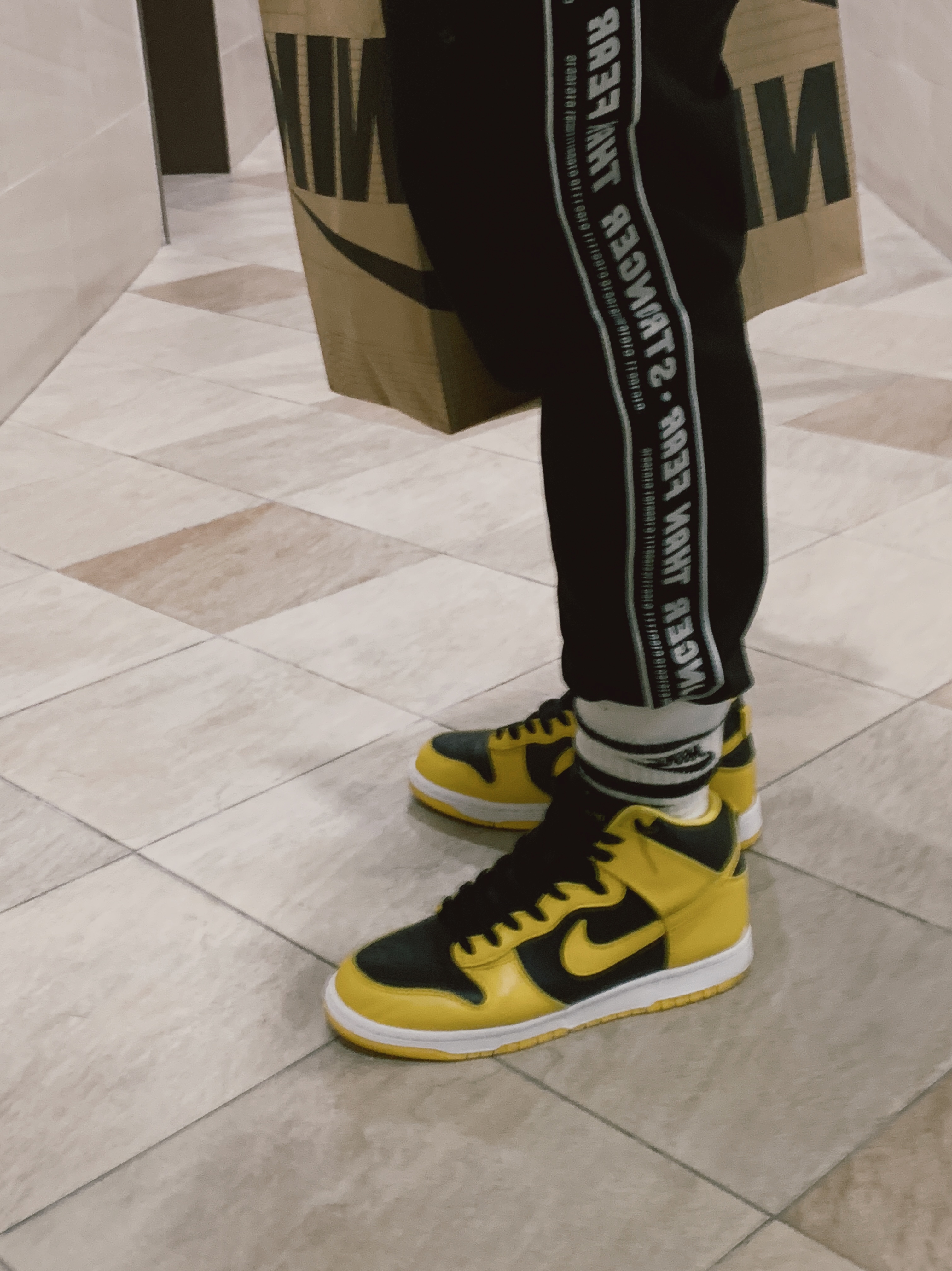 Stussy x Our Legacy Better Than Another Hood Black, Nike Dunk High SP Varsity Maize 착용 스타일 - 4