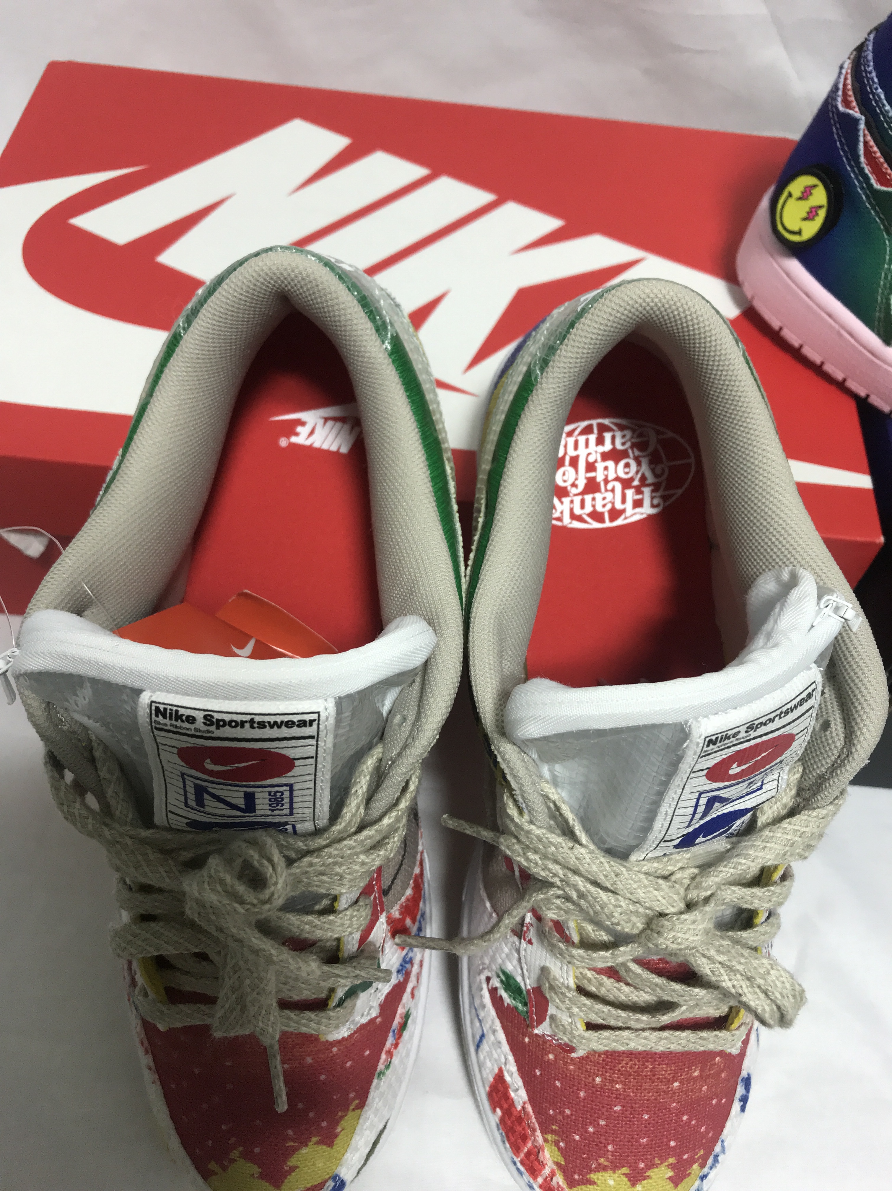 Jordan 1 x J Balvin Retro High OG, Nike Dunk Low SP City Market 착용 스타일 - 5