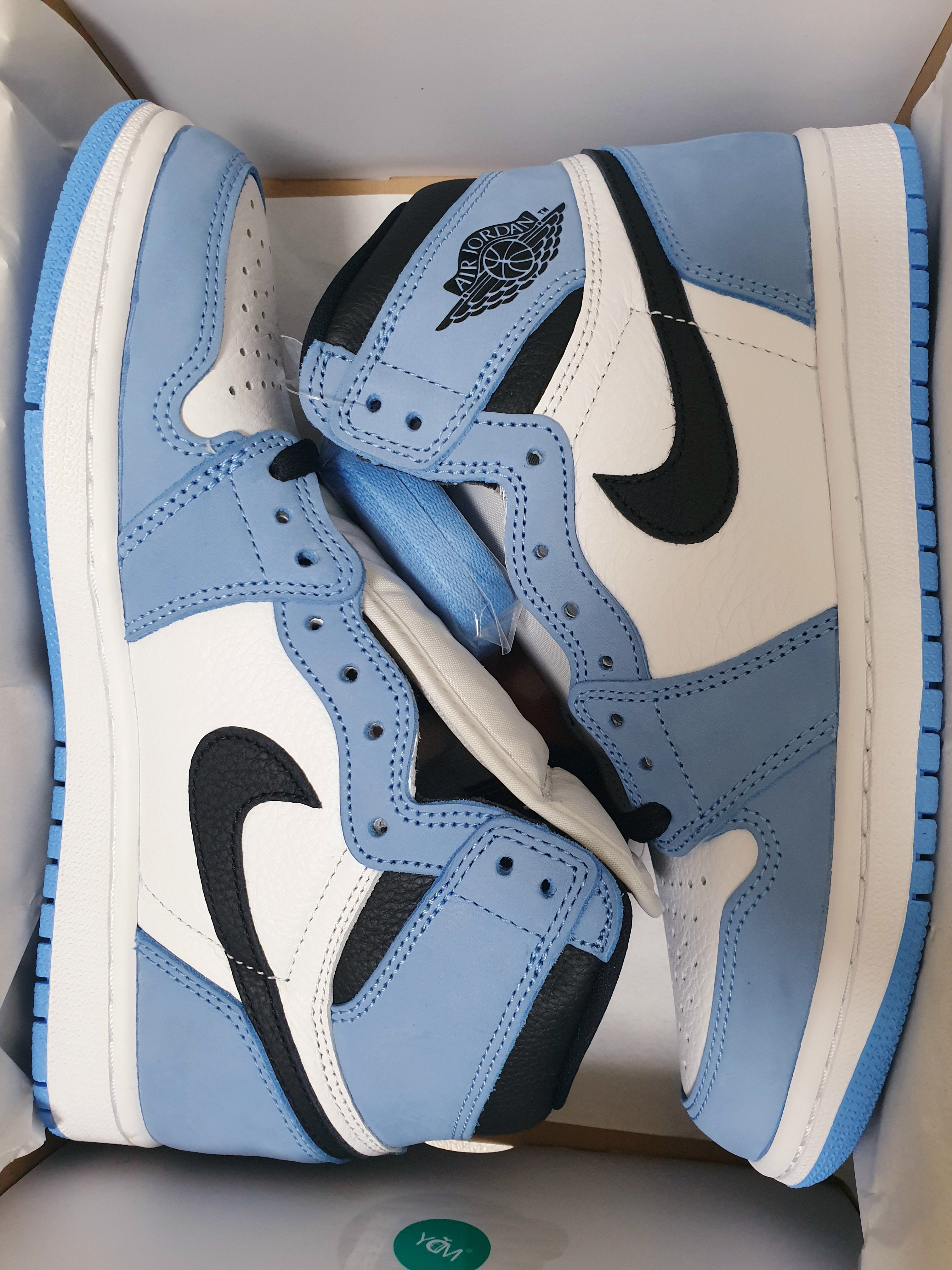 Jordan 1 Retro High OG University Blue 착용 스타일