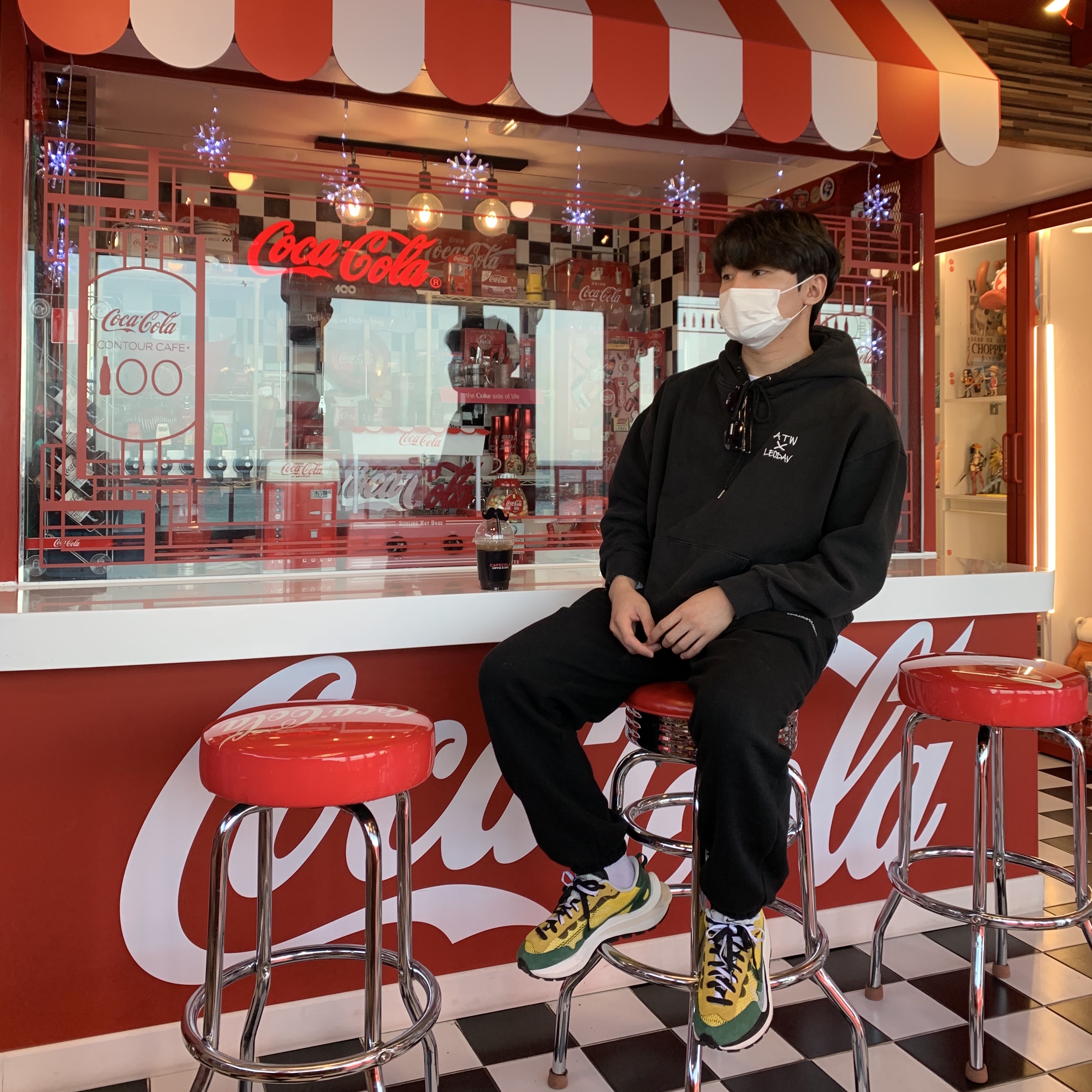 Nike x Sacai VaporWaffle Tour Yellow & Gorge Green Sail 착용 스타일