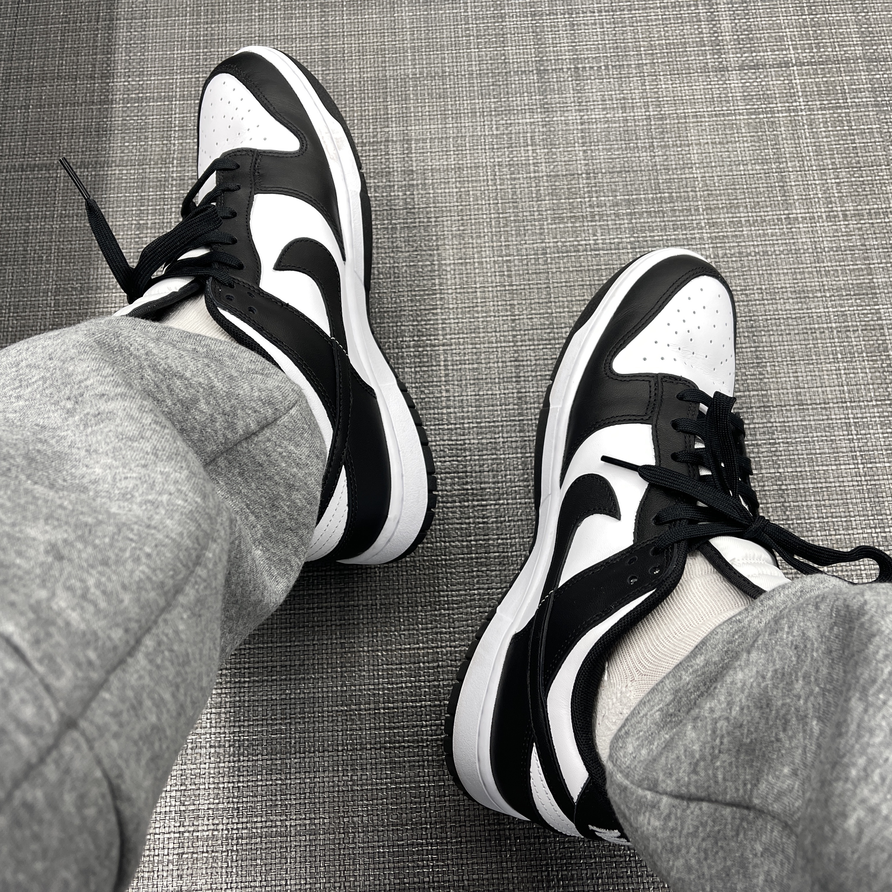 Nike Dunk Low Retro Black 착용 스타일