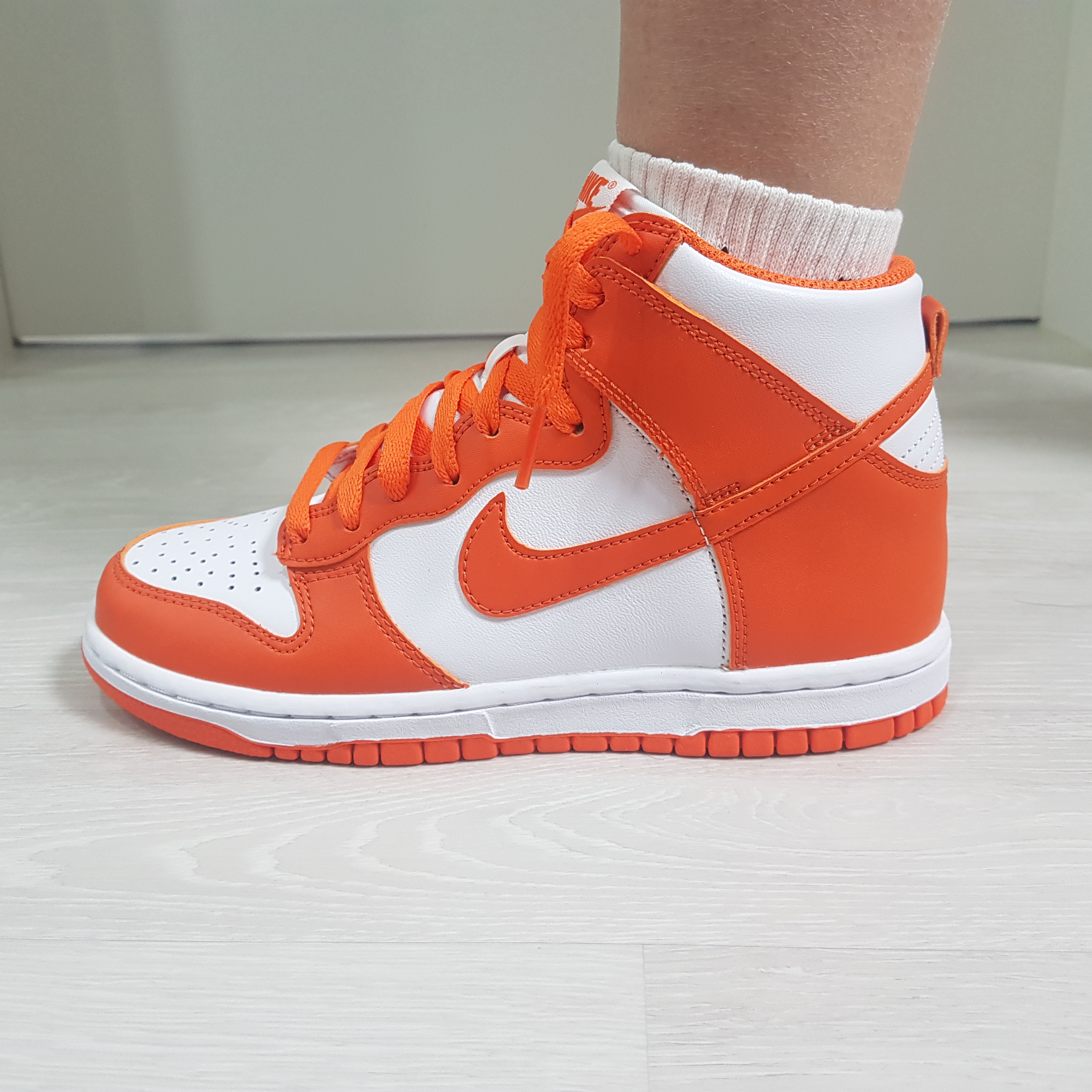 (GS) Nike Dunk High Orange Blaze 착용 스타일