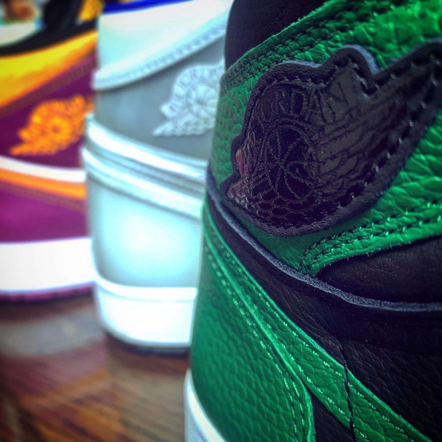 Jordan 1 Retro High OG Pine Green Black 착용 스타일 - 3