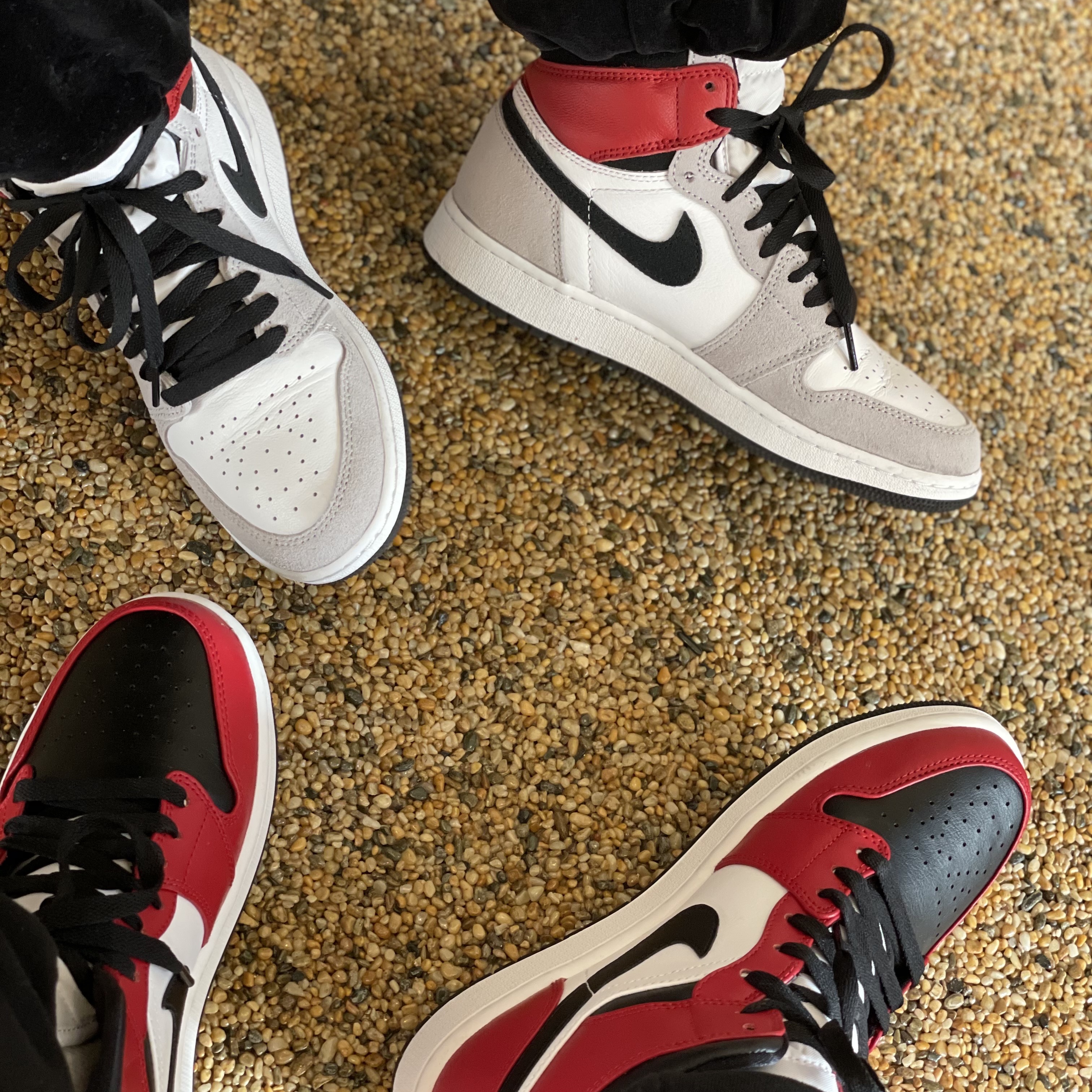 Jordan 1 Retro High OG Light Smoke Grey ์ฐฉ์ฉ ์คํ์ผ