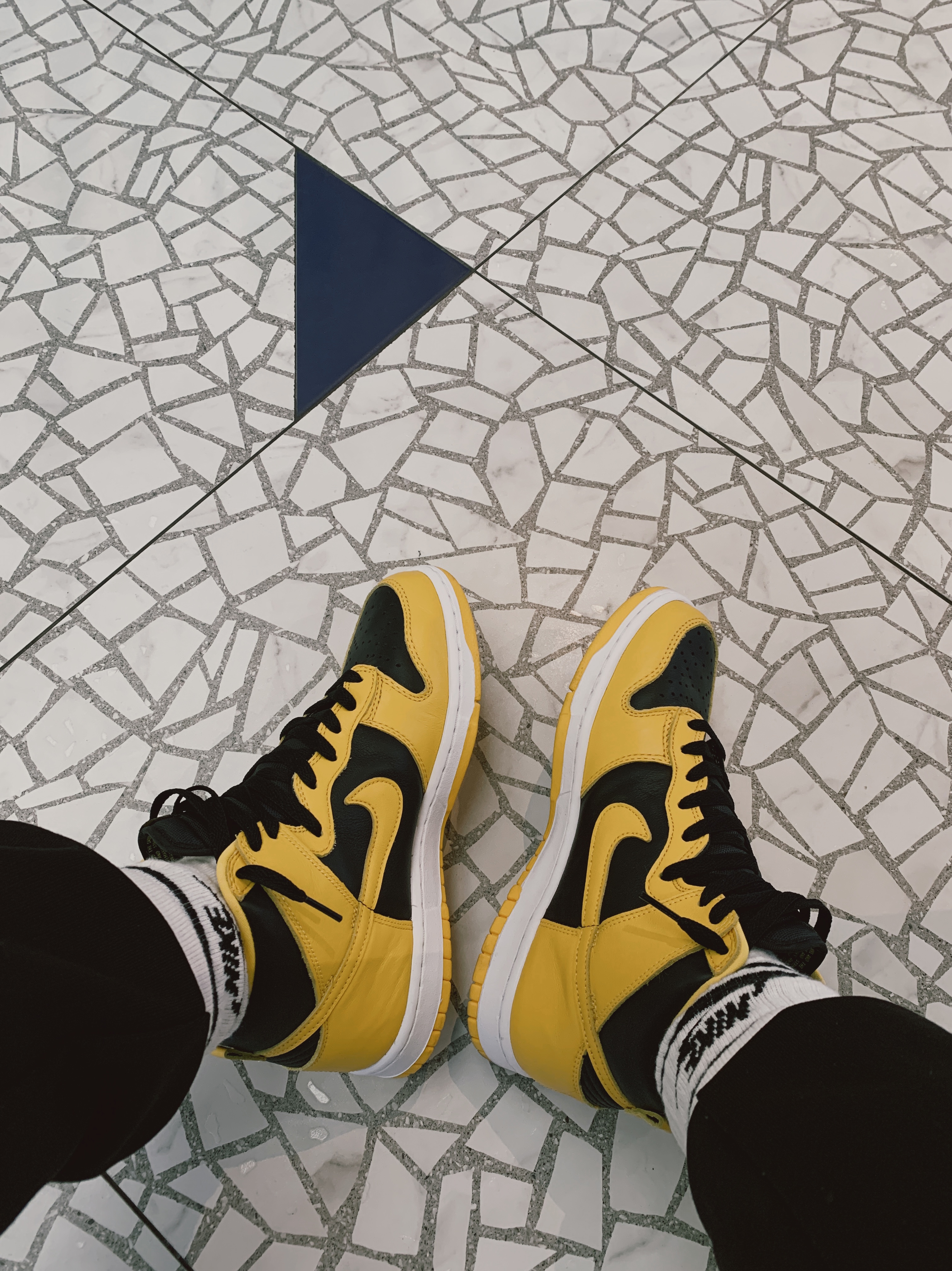 Stussy x Our Legacy Better Than Another Hood Black, Nike Dunk High SP Varsity Maize 착용 스타일 - 3