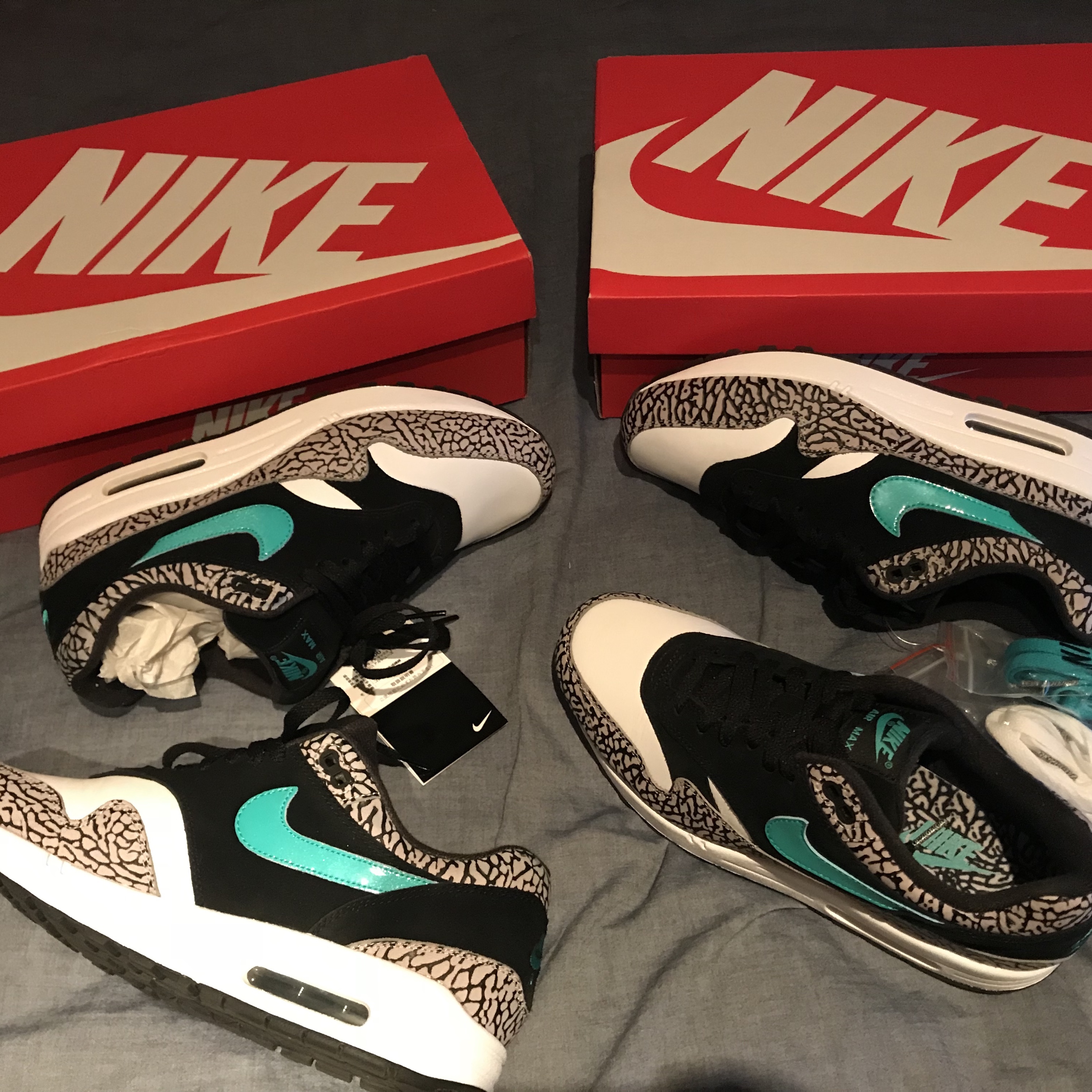 NIke x Atmos Air Max 1 Elephant 2017 착용 스타일