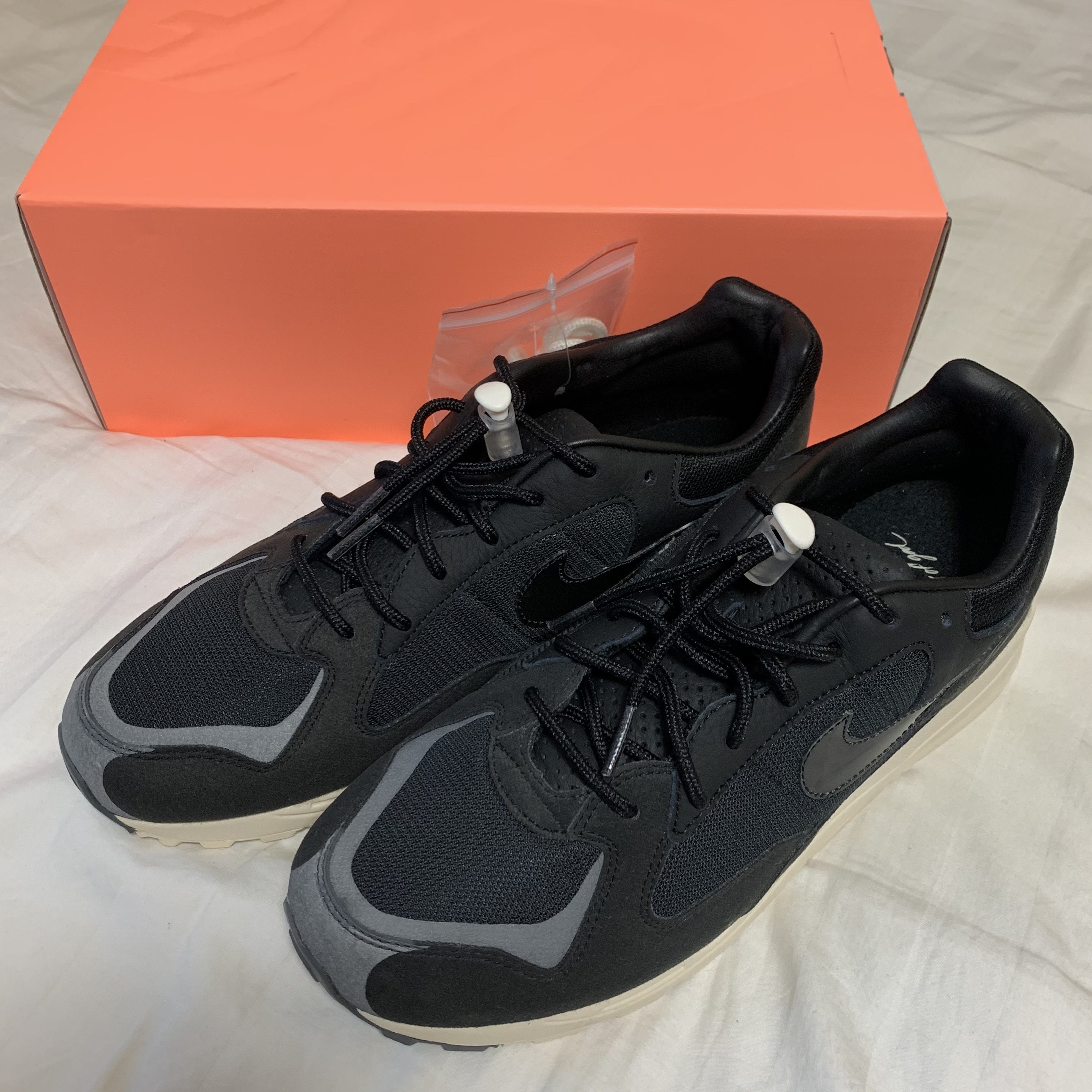 Nike x Fear of God Air Skylon 2 Black Sail 착용 스타일 - 1