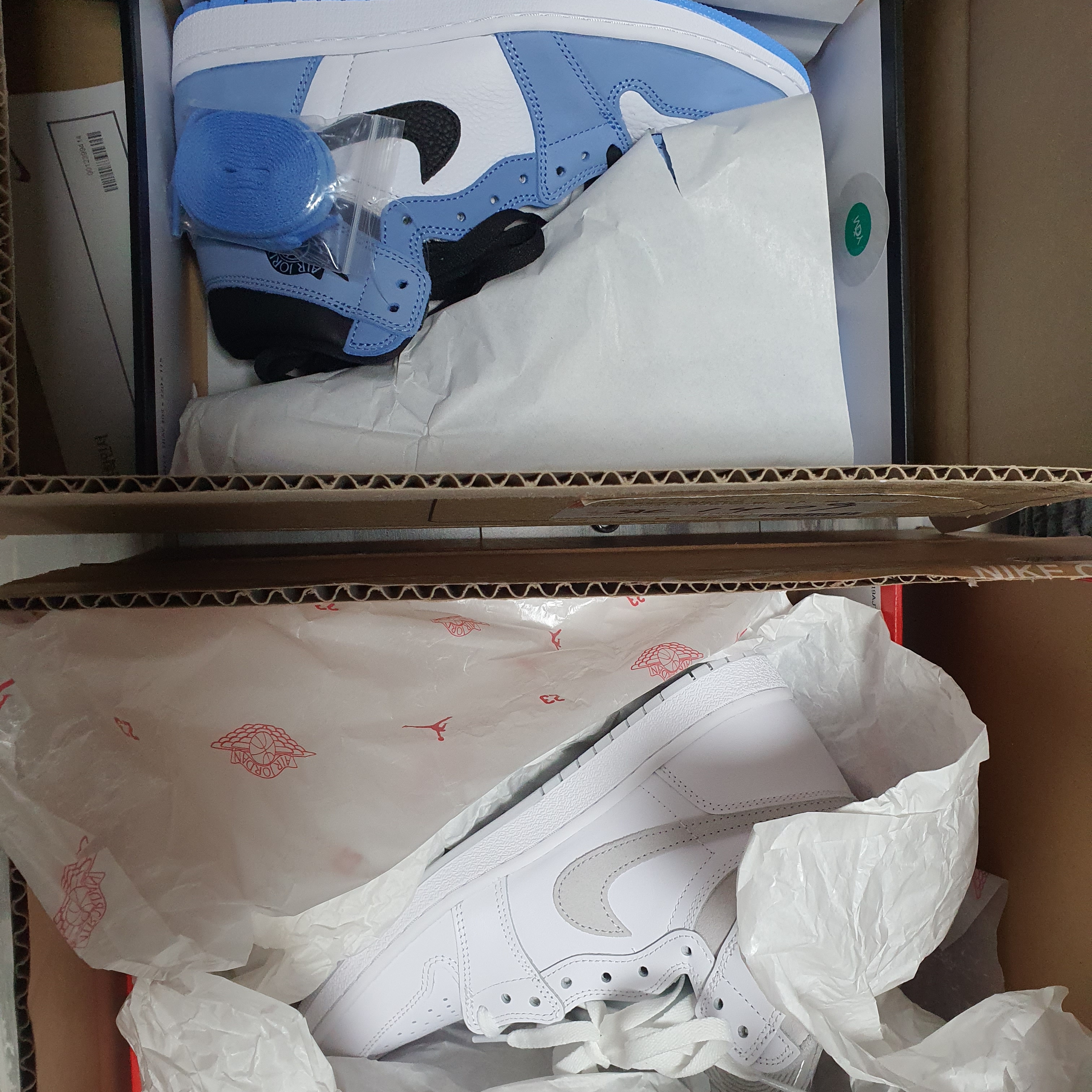 Jordan 1 Retro High OG University Blue, Jordan 1 High 85 Neutral Grey 착용 스타일