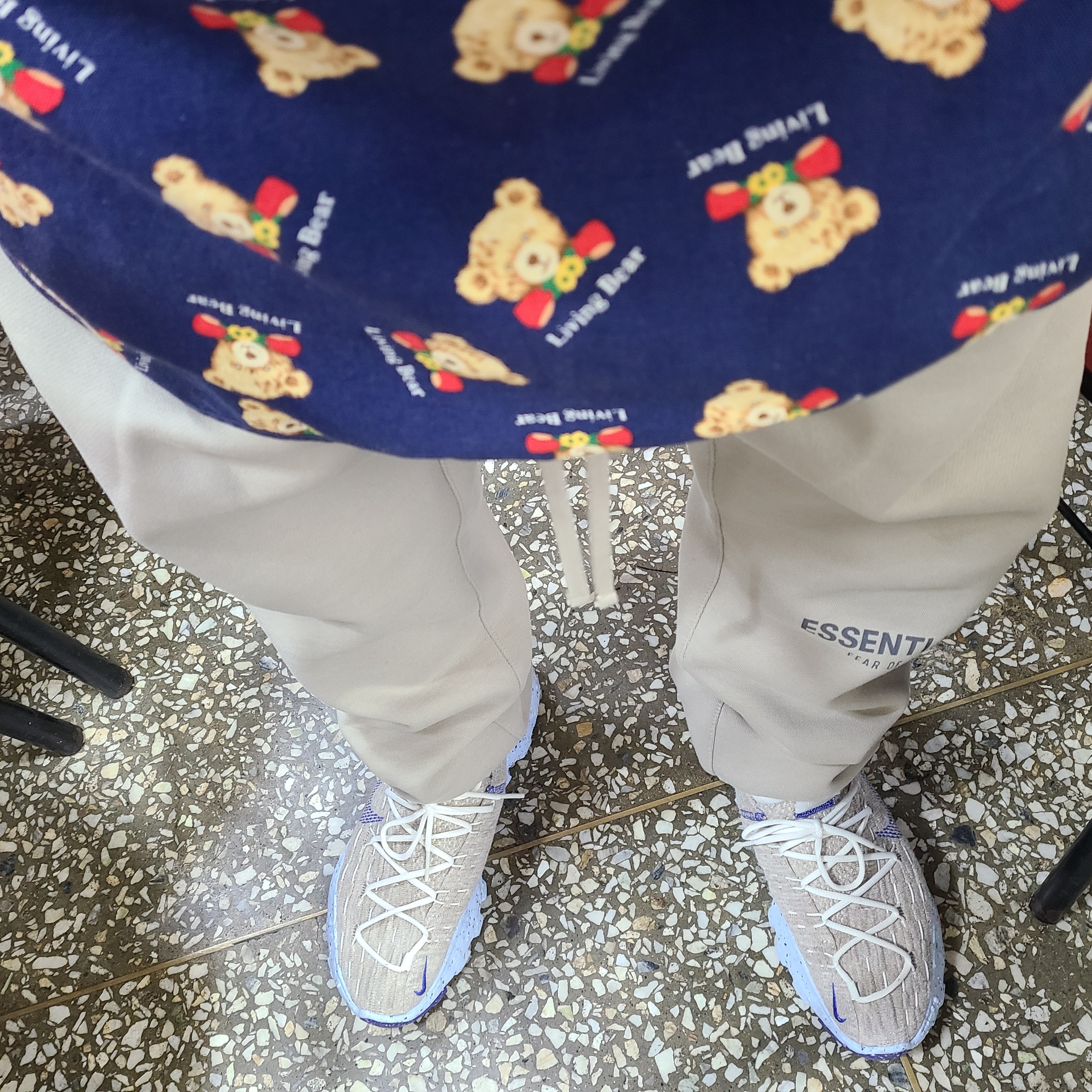 Nike Space Hippie 04 Astronomy Blue, Essentials Track Pants Cement - 20FW 착용 스타일