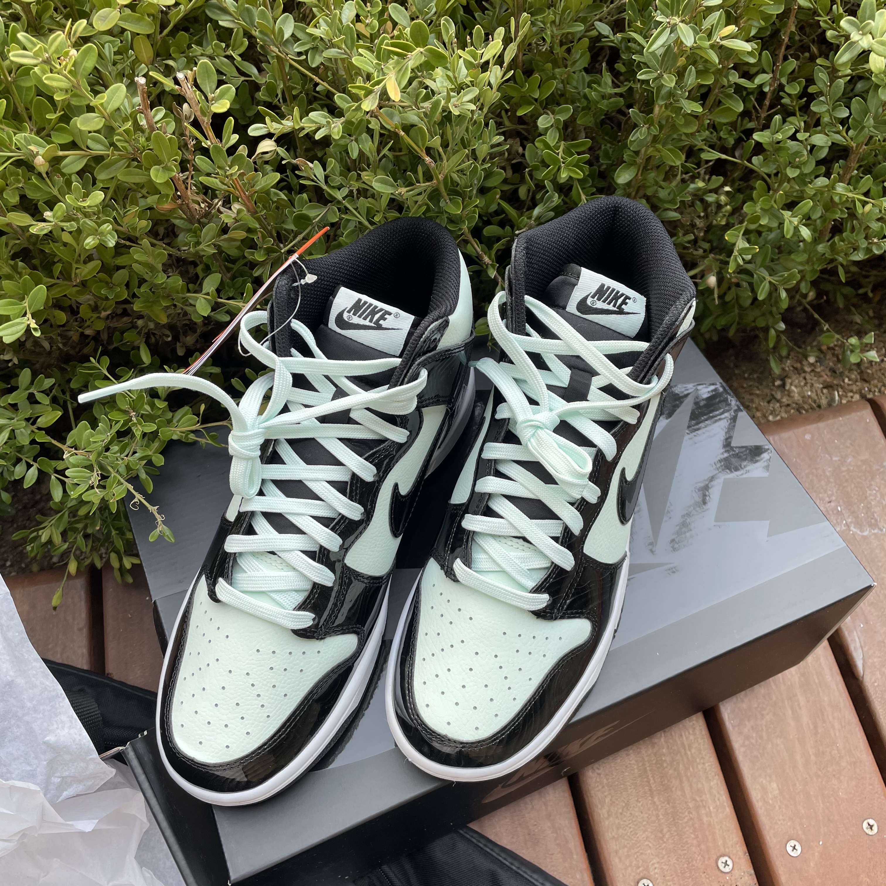 Nike Dunk High Barely Green 착용 스타일