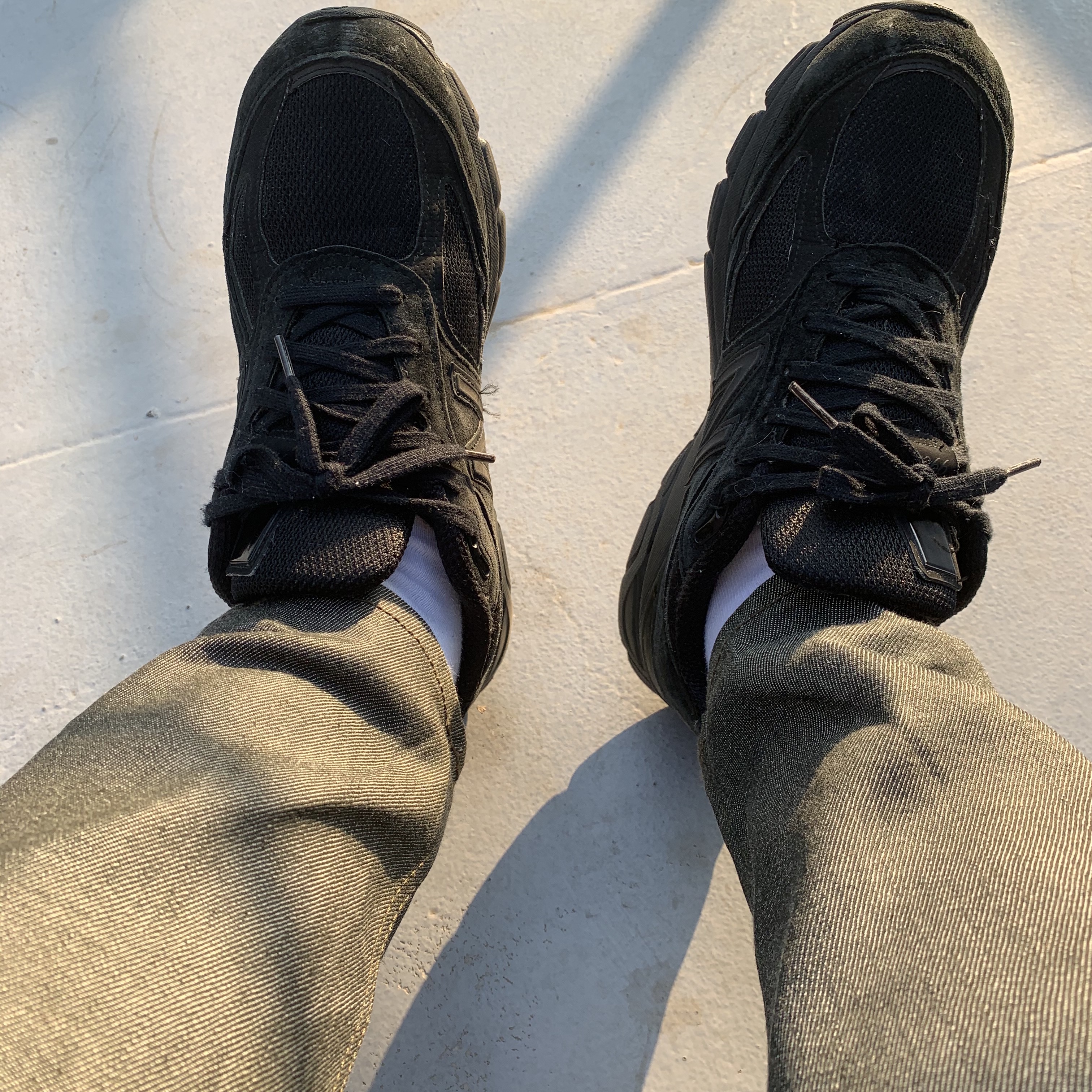 New Balance 990v4 Made in USA Black - D Standard 착용 스타일