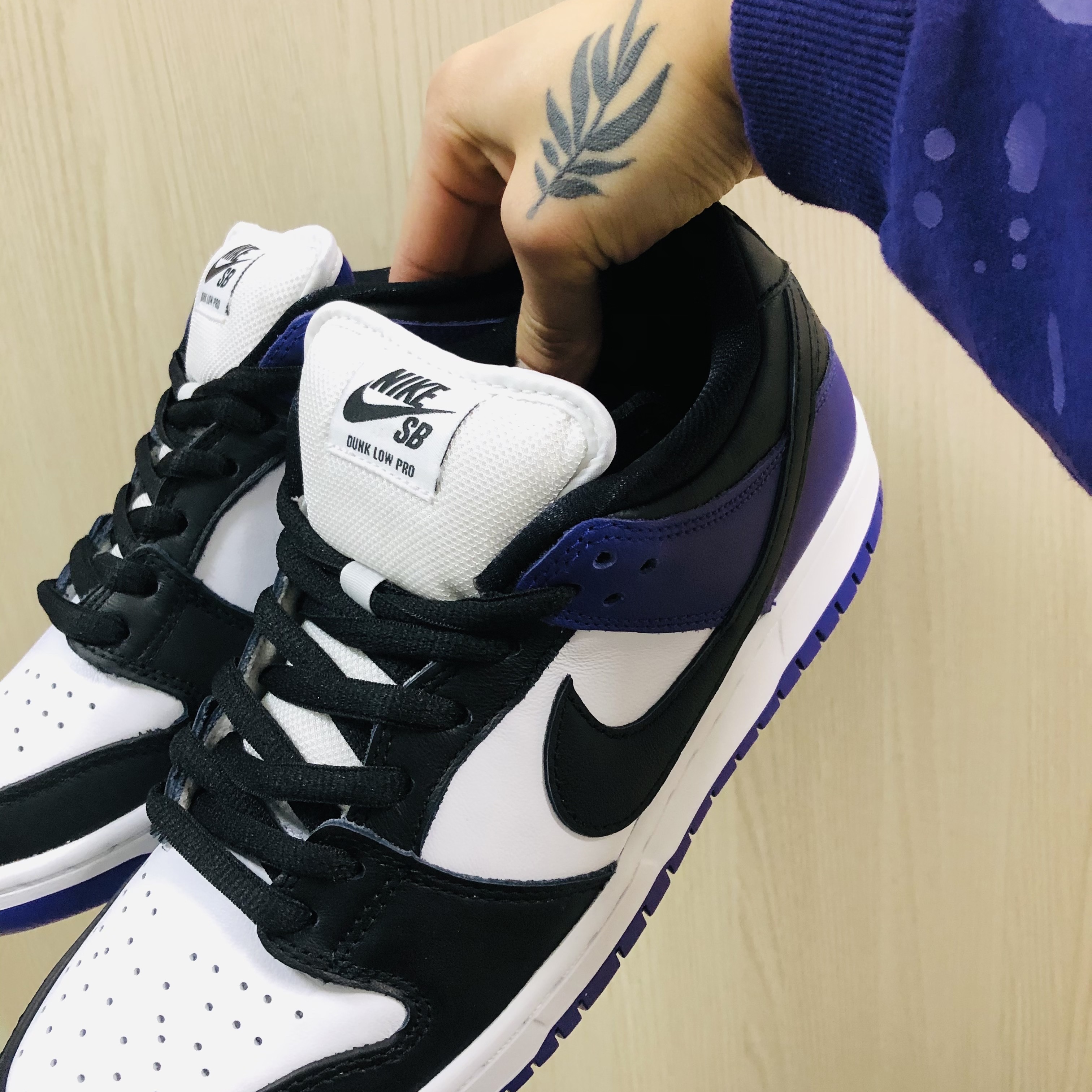 Nike SB Dunk Low Pro Court Purple 착용 스타일 - 5