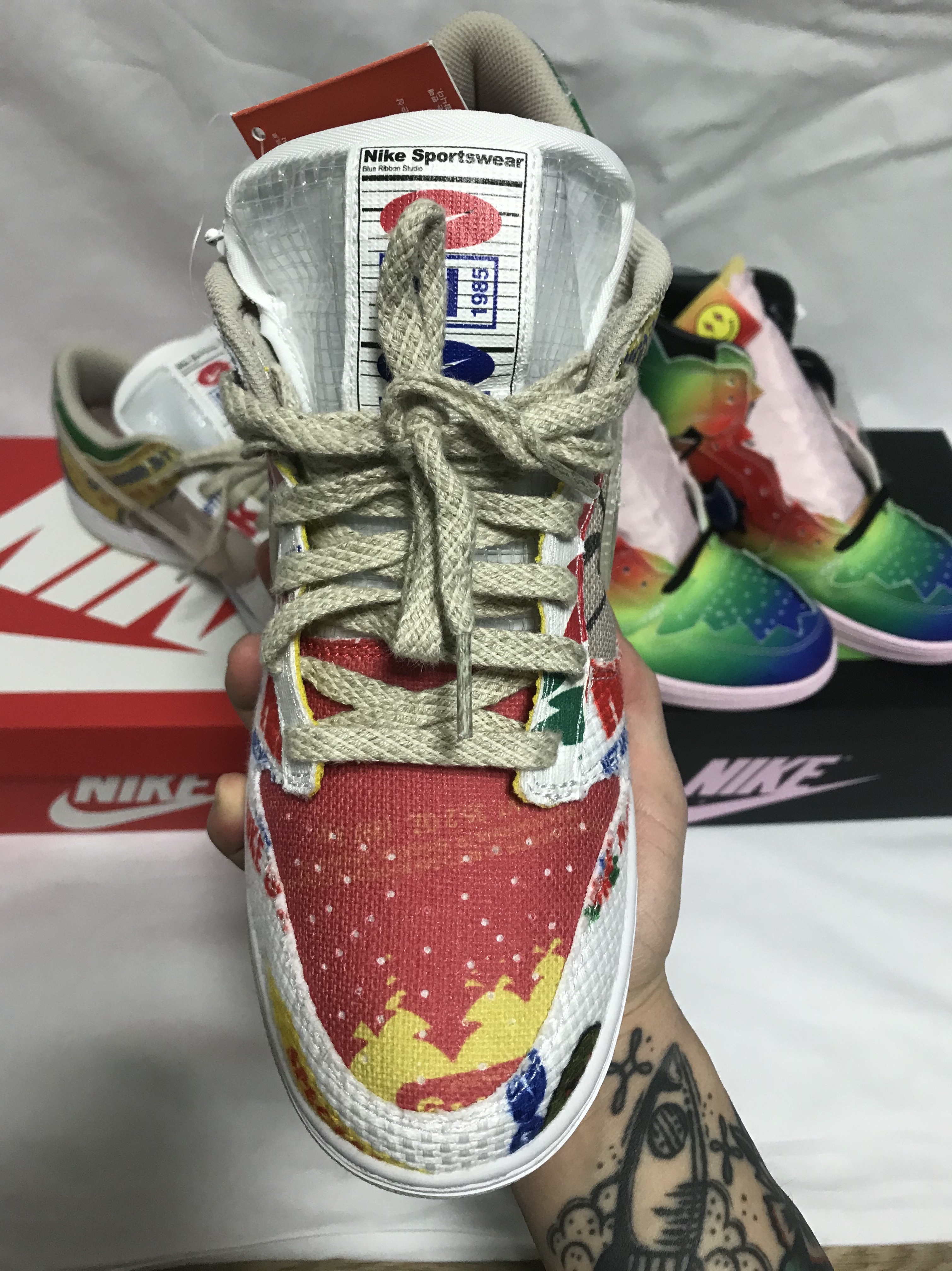 Jordan 1 x J Balvin Retro High OG, Nike Dunk Low SP City Market 착용 스타일 - 3