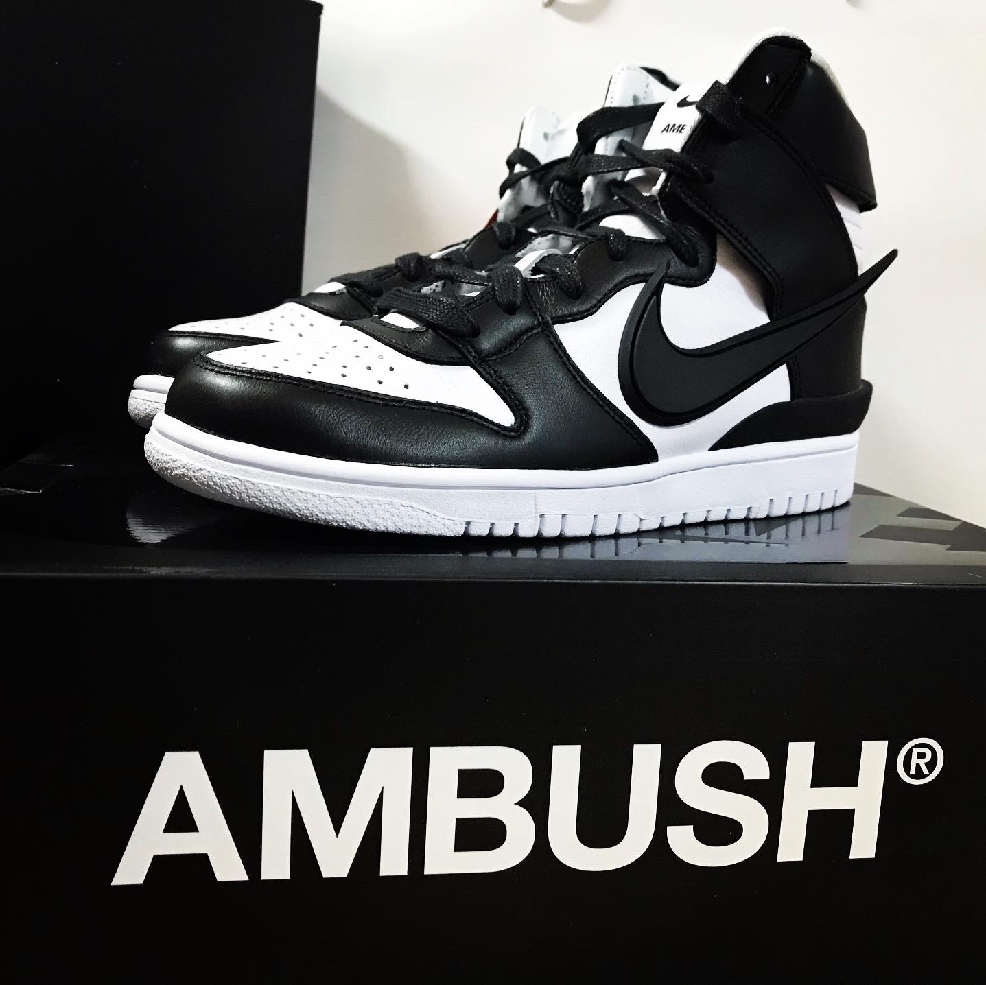 Nike x Ambush Dunk High Black 착용 스타일 - 2