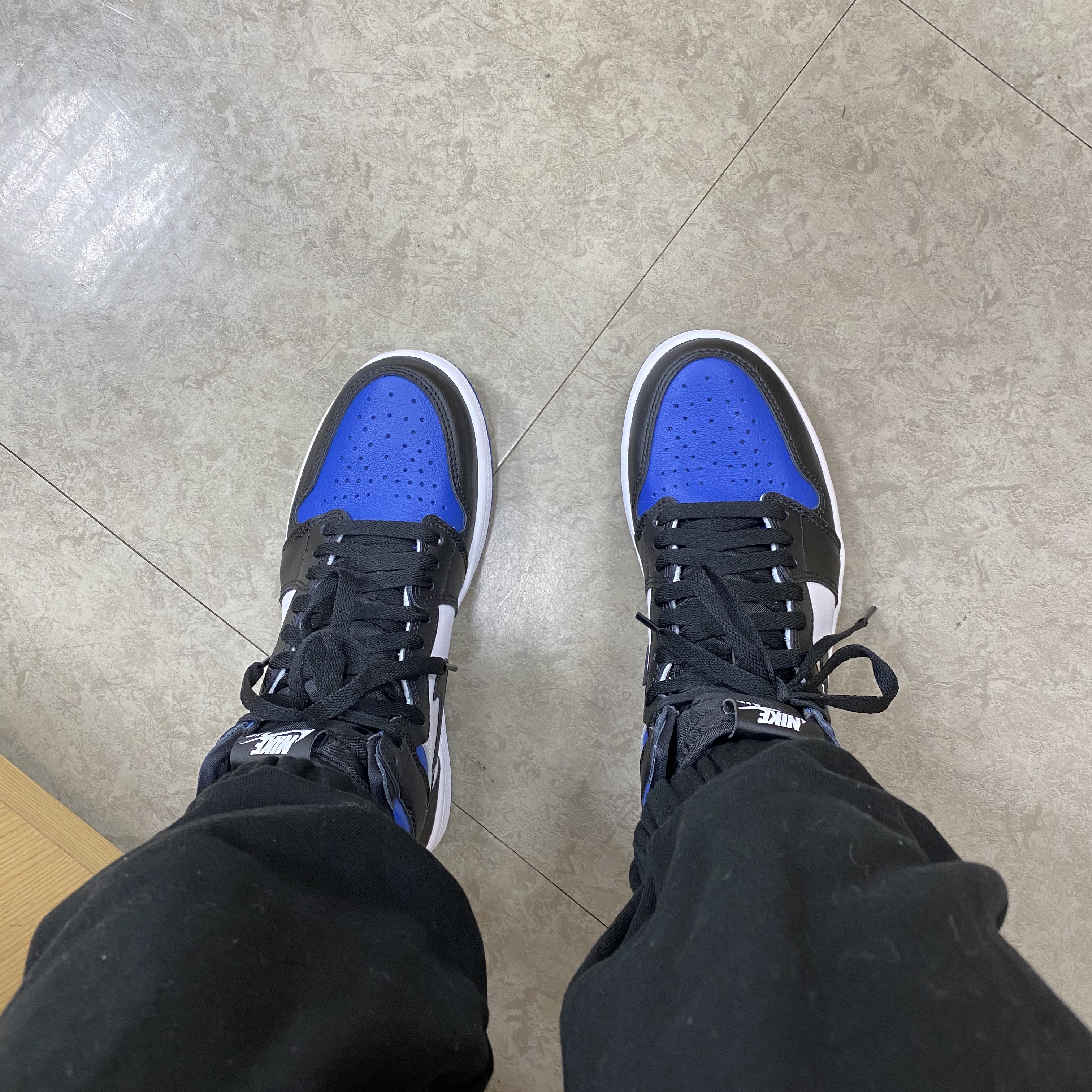 Jordan 1 Retro High OG Royal Toe 착용 스타일 - 2