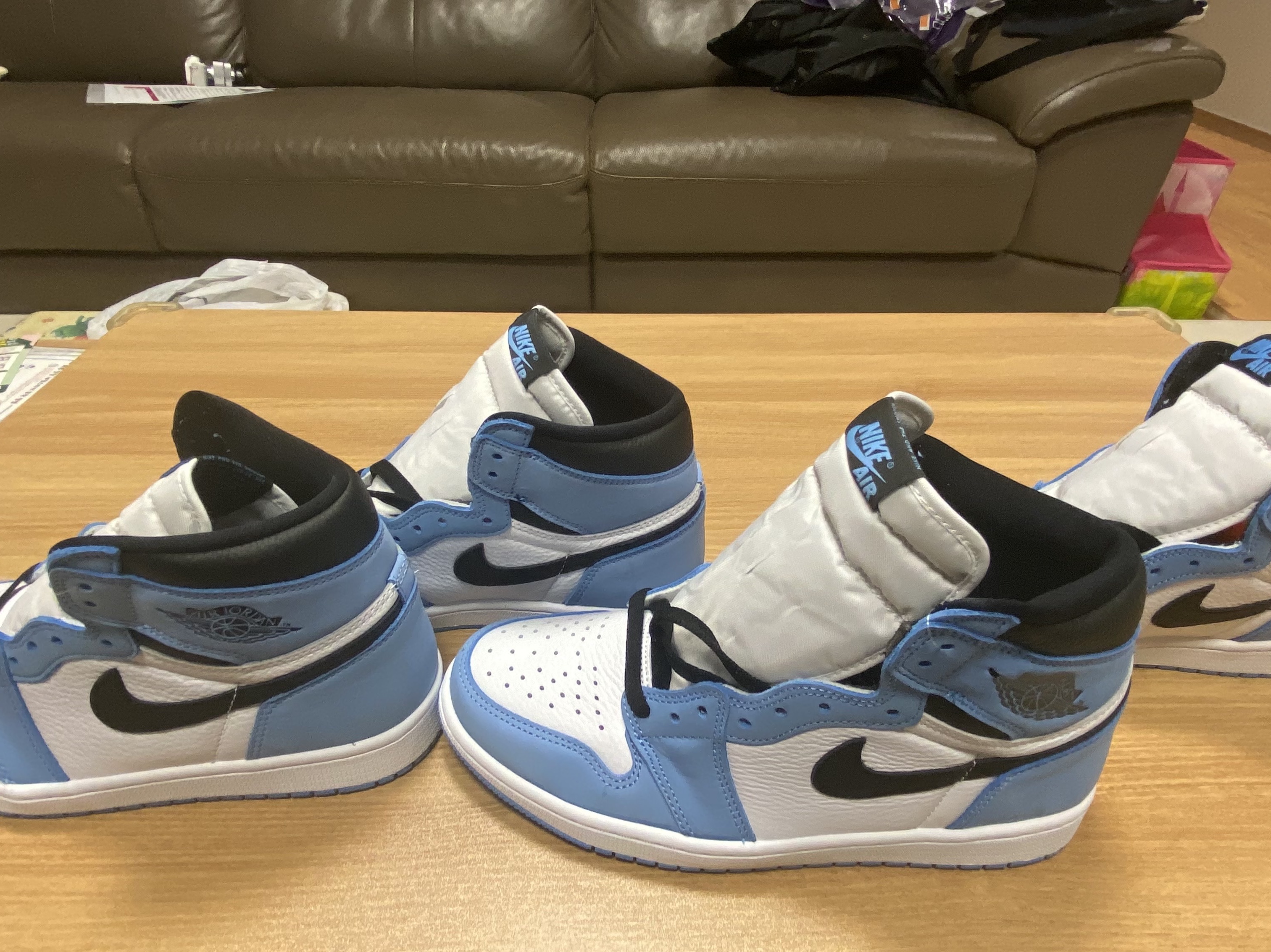 Jordan 1 Retro High OG University Blue 착용 스타일 - 2