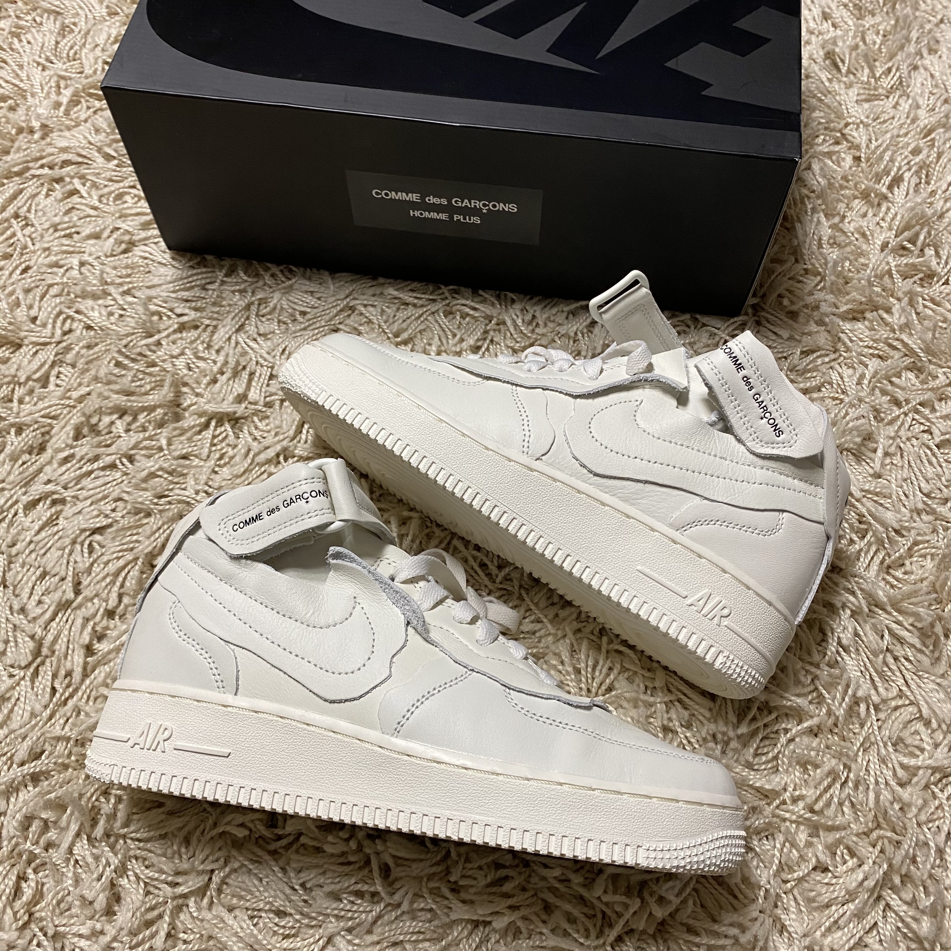 Nike x Comme des Garcons Homme Plus Air Force Mid White 착용 스타일