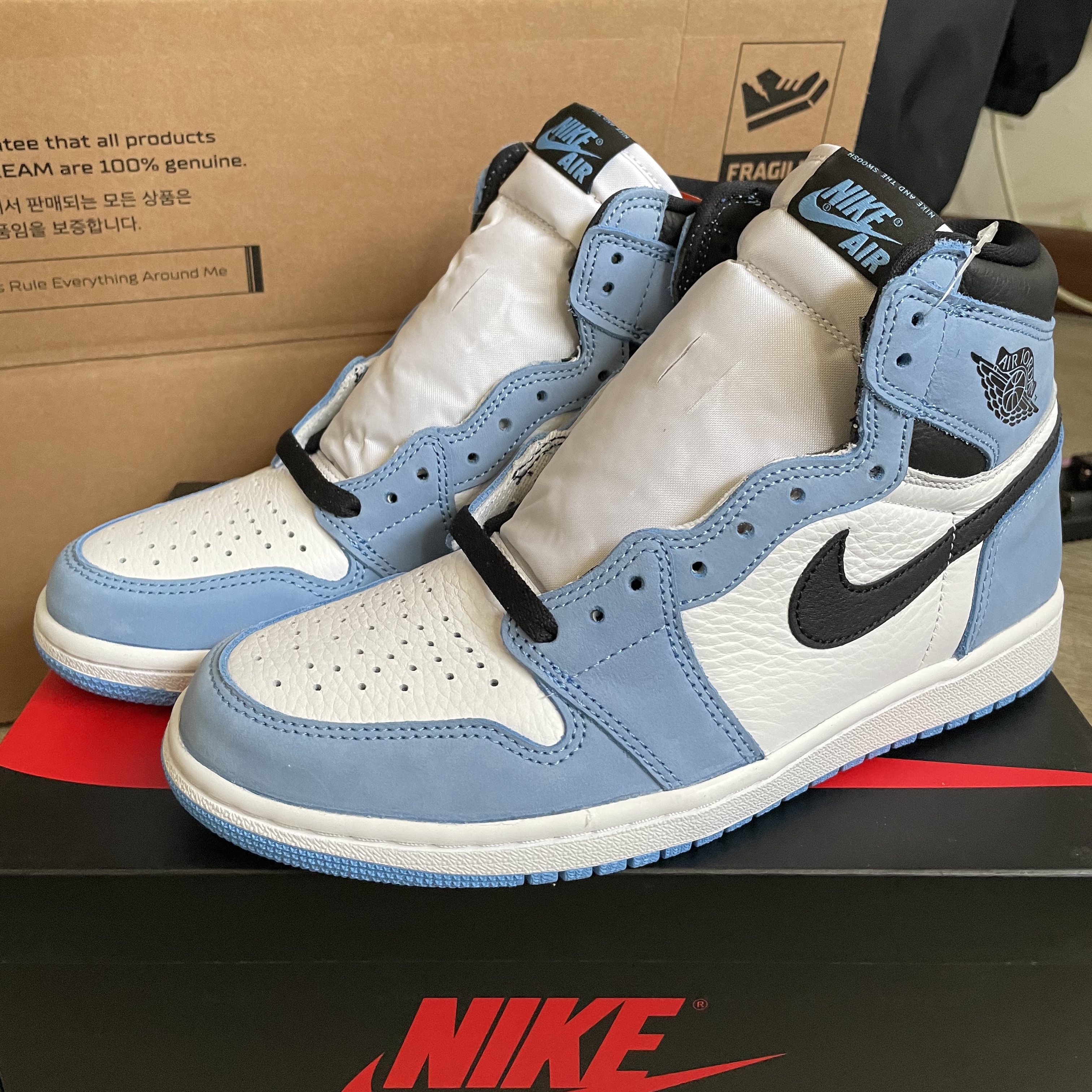 Jordan 1 Retro High OG University Blue 착용 스타일