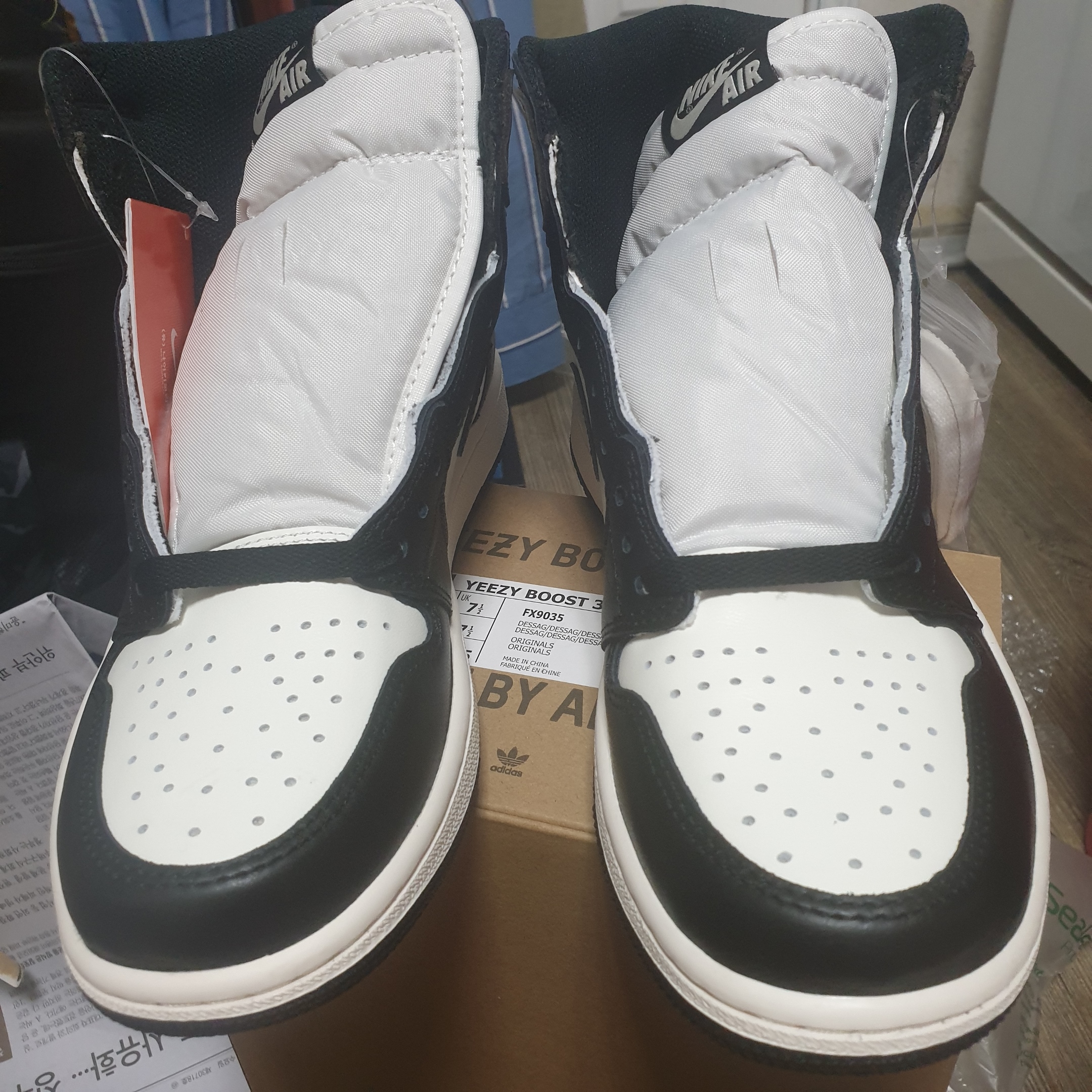 Jordan 1 Retro High OG Black Mocha 착용 스타일