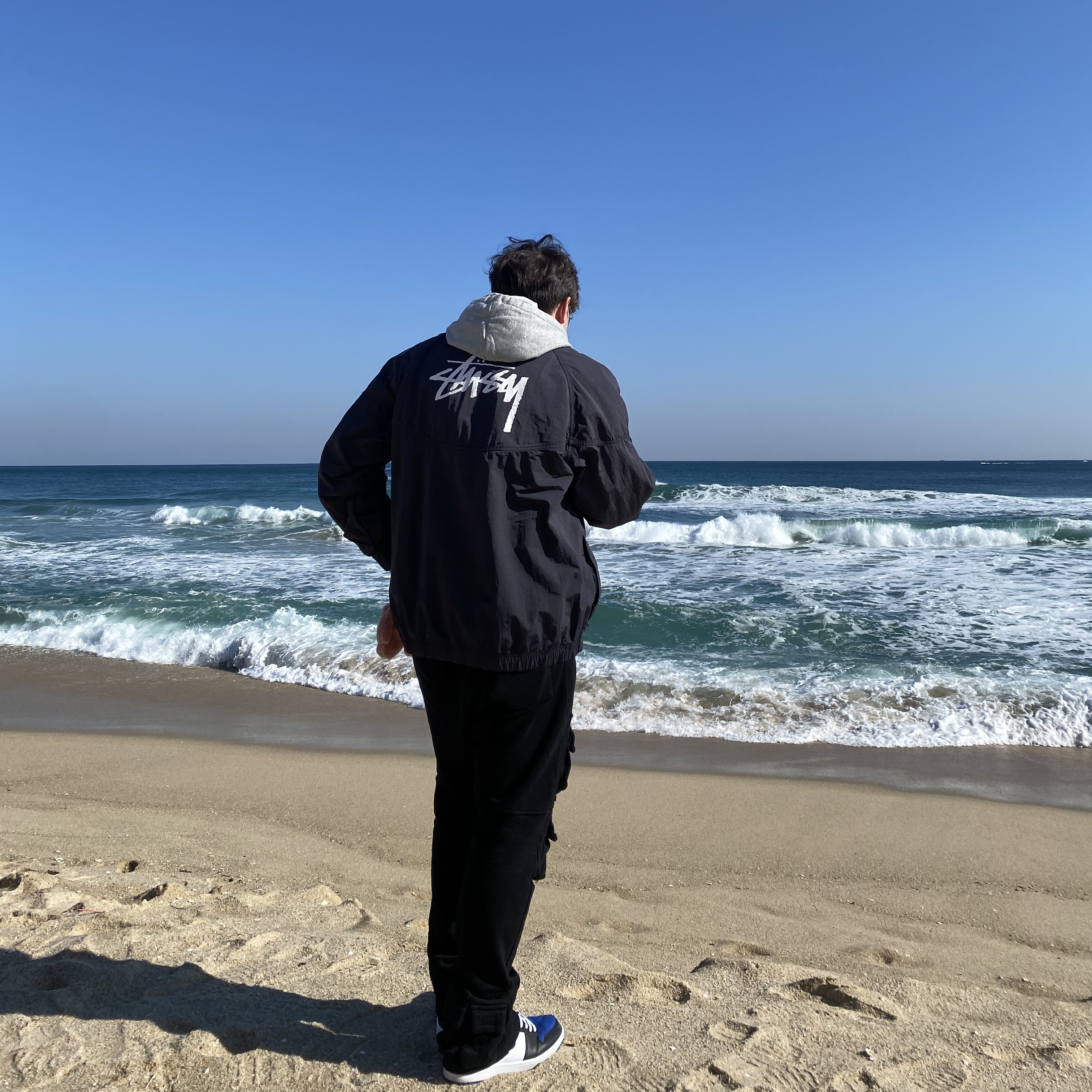 Jordan 1 Retro High OG Royal Toe, Nike x Stussy Windrunner Jacket Off Noir 착용 스타일
