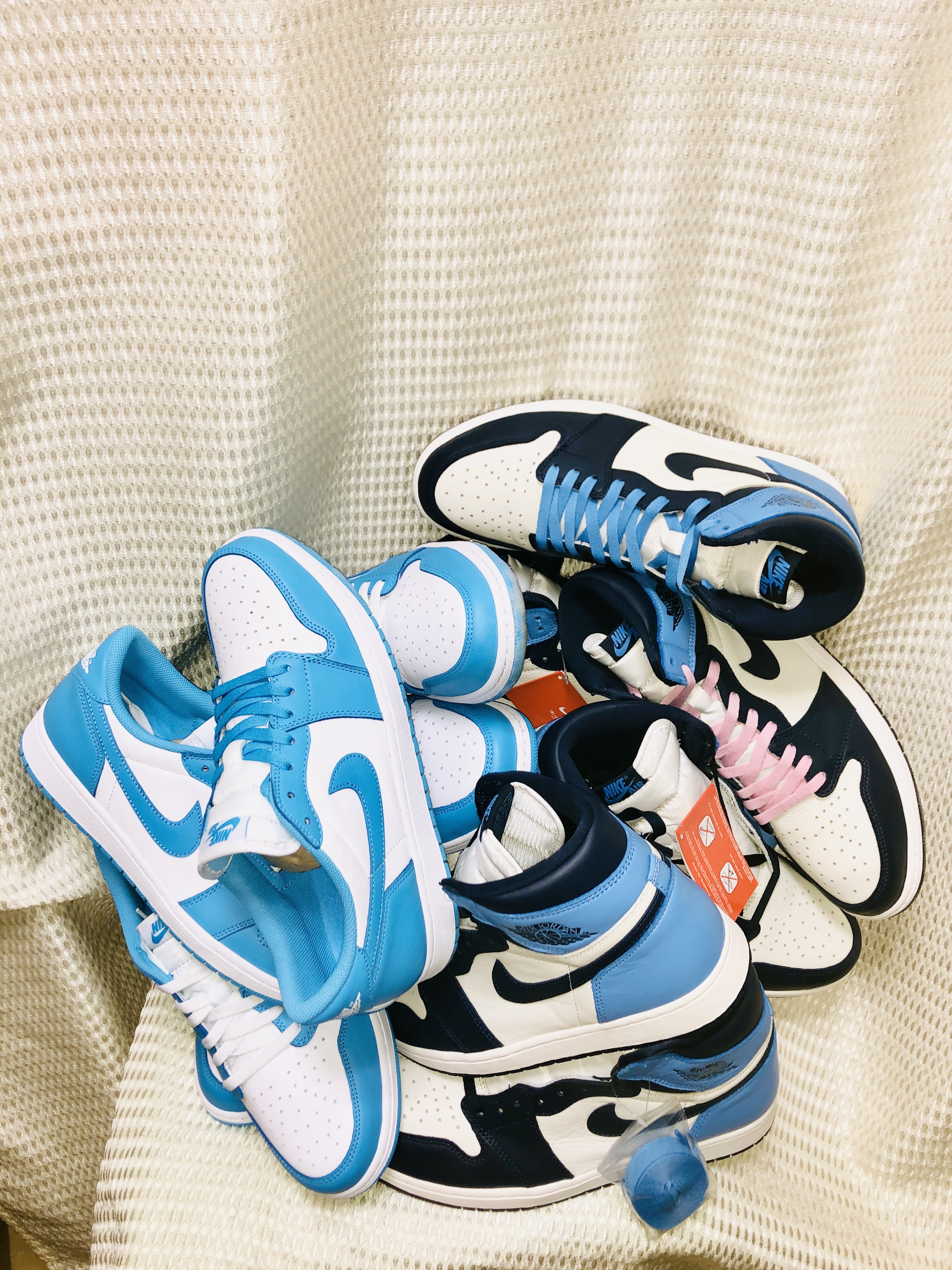 Jordan 1 Retro High Obsidian UNC, Jordan 1 Low SB UNC 착용 스타일 - 1