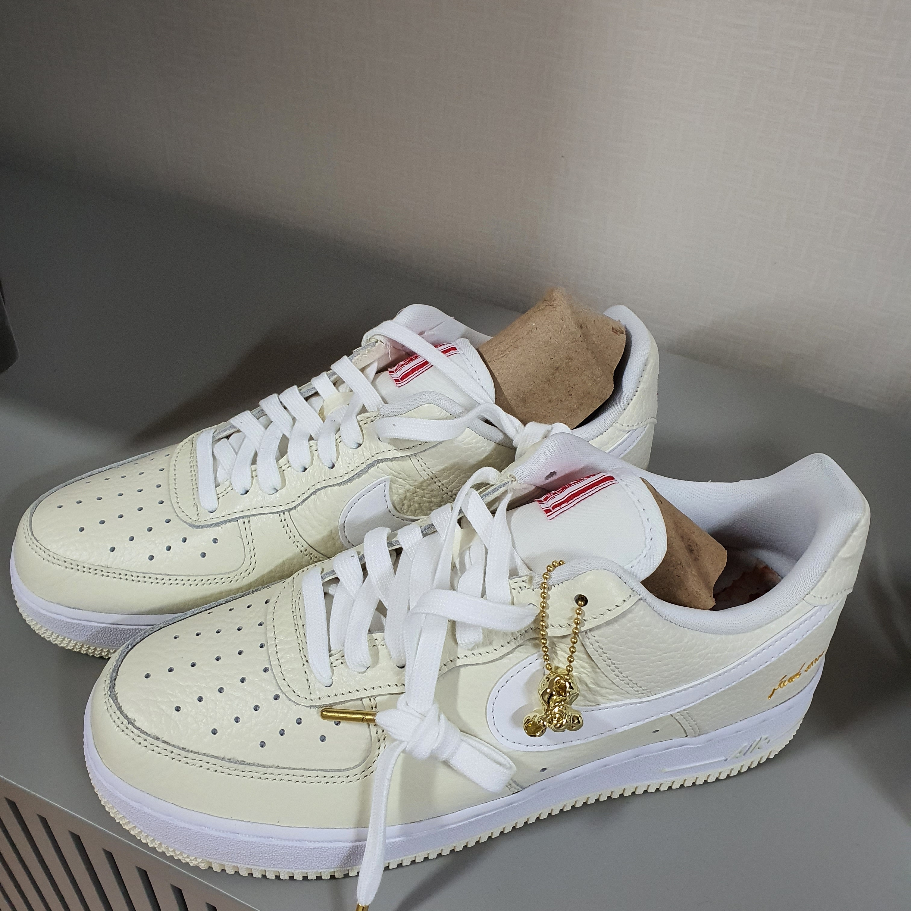 Jordan 1 Retro High OG University Blue, Nike Air Force 1 '07 PRM Popcorn 착용 스타일 - 2