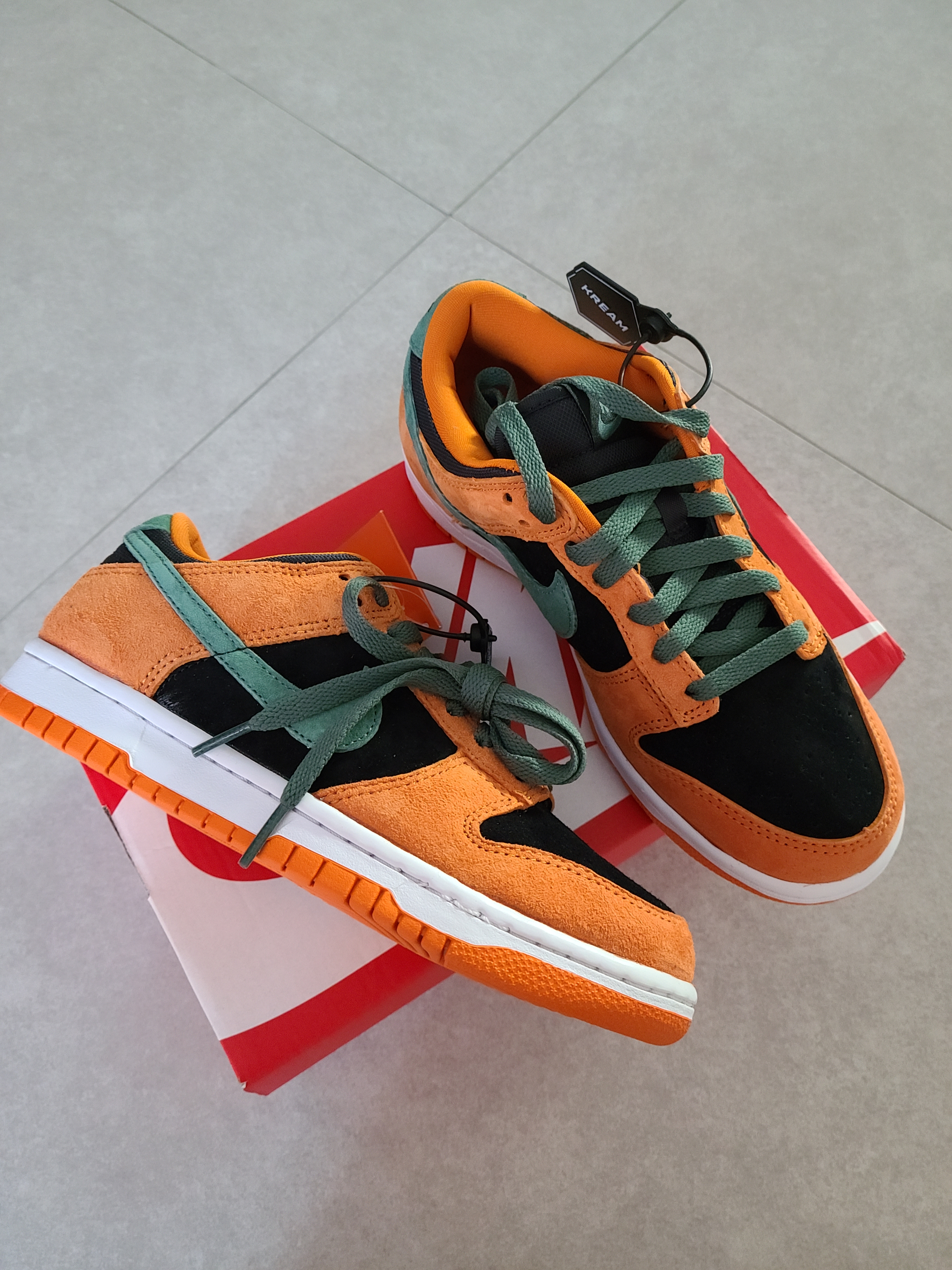 Nike Dunk Low SP Ceramic 착용 스타일 - 2