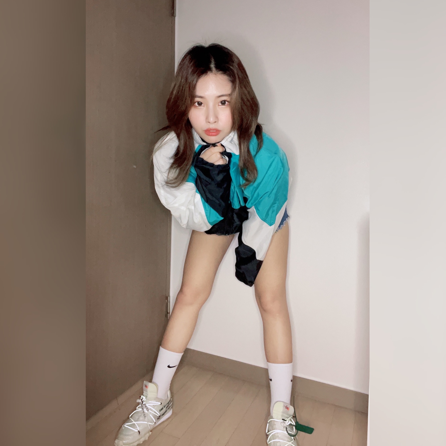 (W) Nike x Off-White Waffle Racer White 착용 스타일
