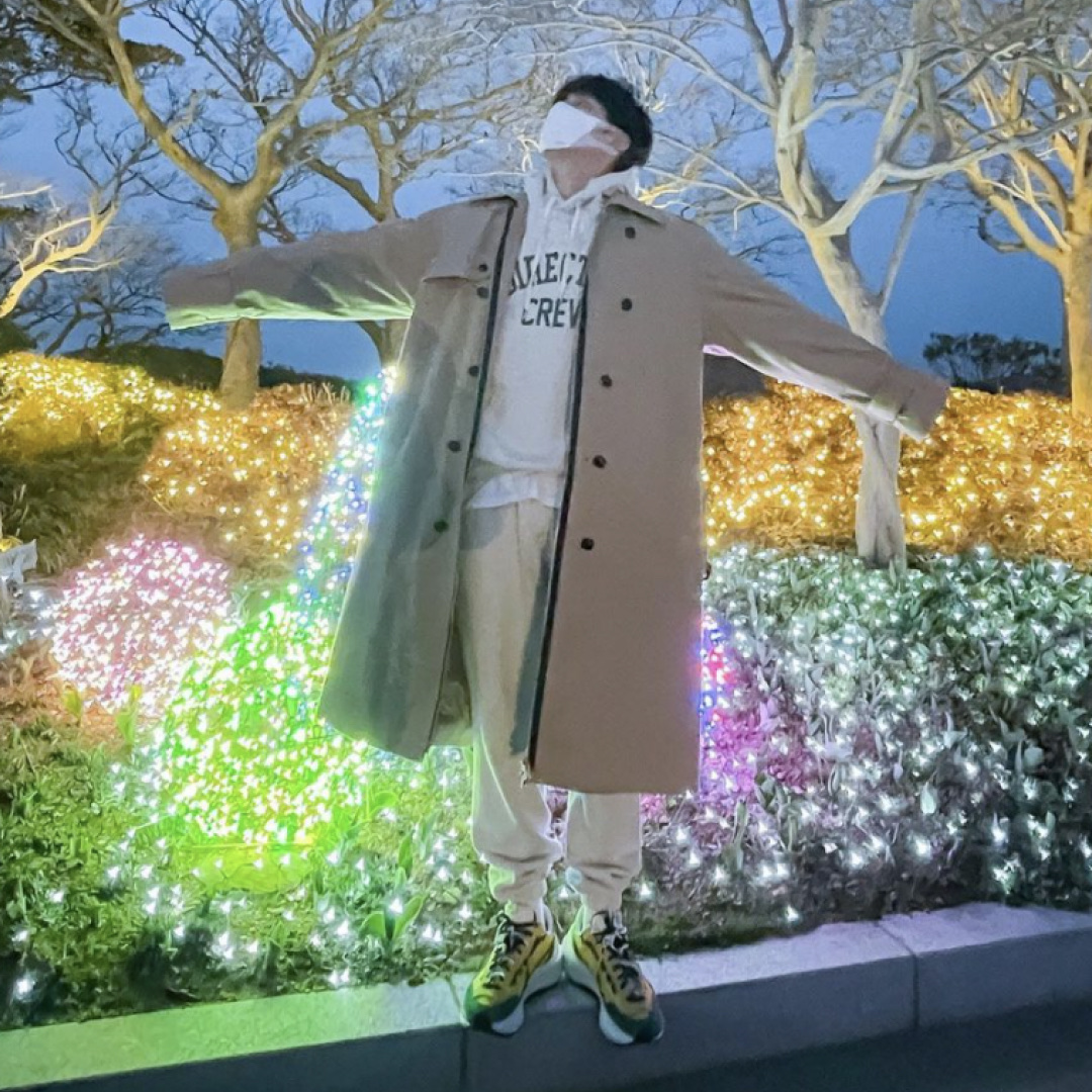 Nike x Sacai VaporWaffle Tour Yellow & Gorge Green Sail 착용 스타일 - 2