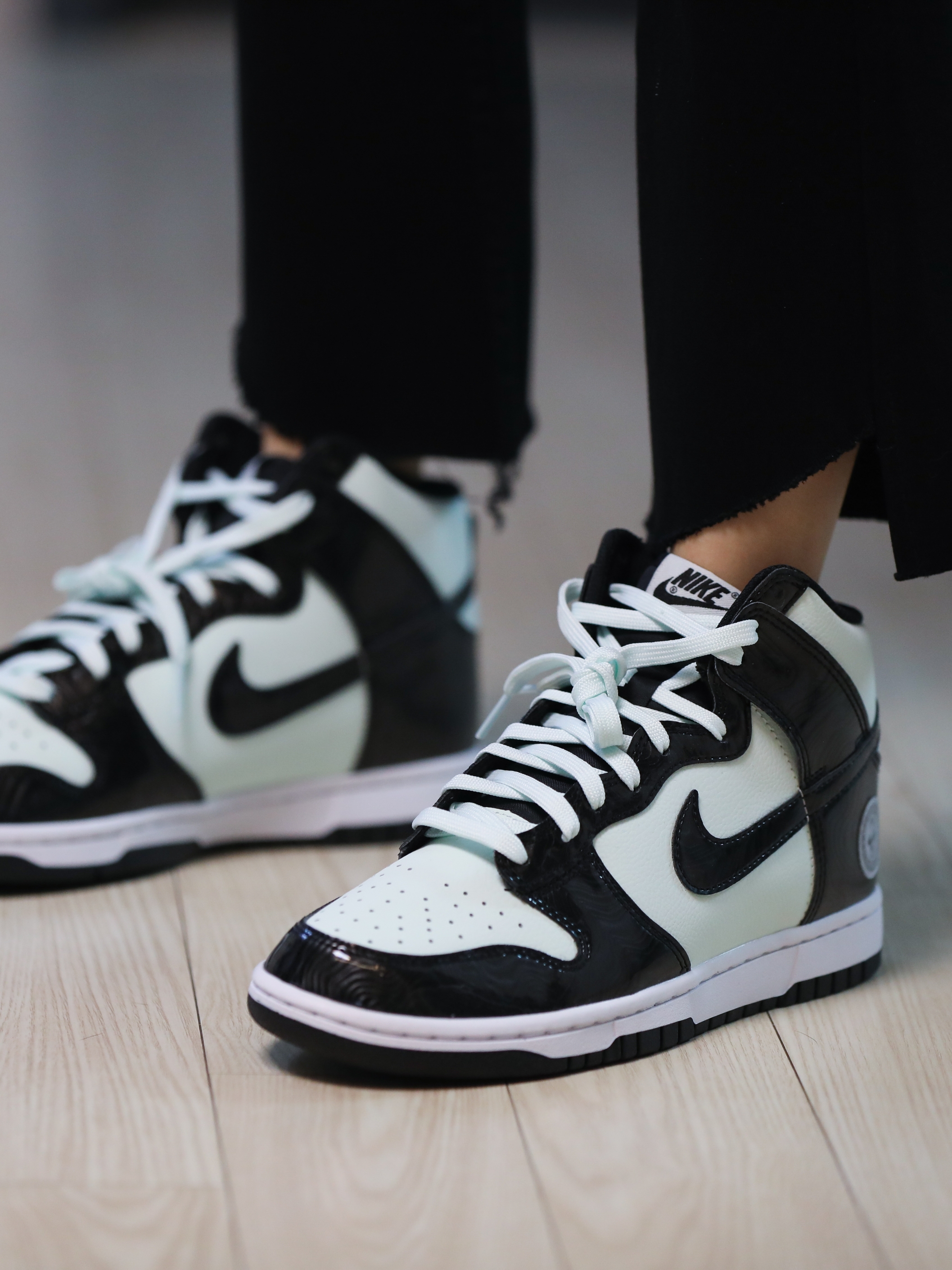 Nike Dunk High Barely Green 착용 스타일 - 4