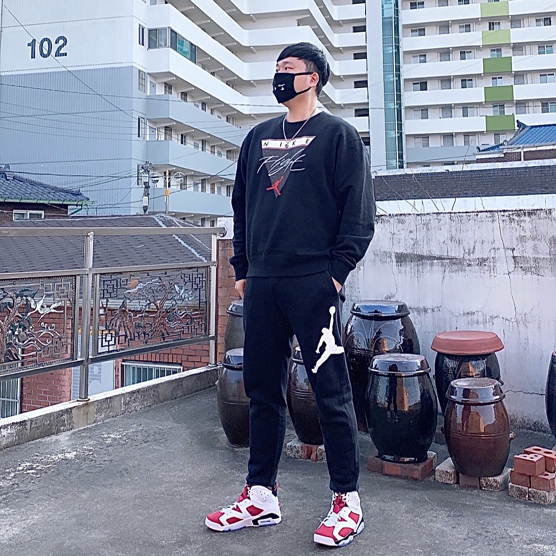 Jordan 6 Retro Carmine 2021 착용 스타일 - 2