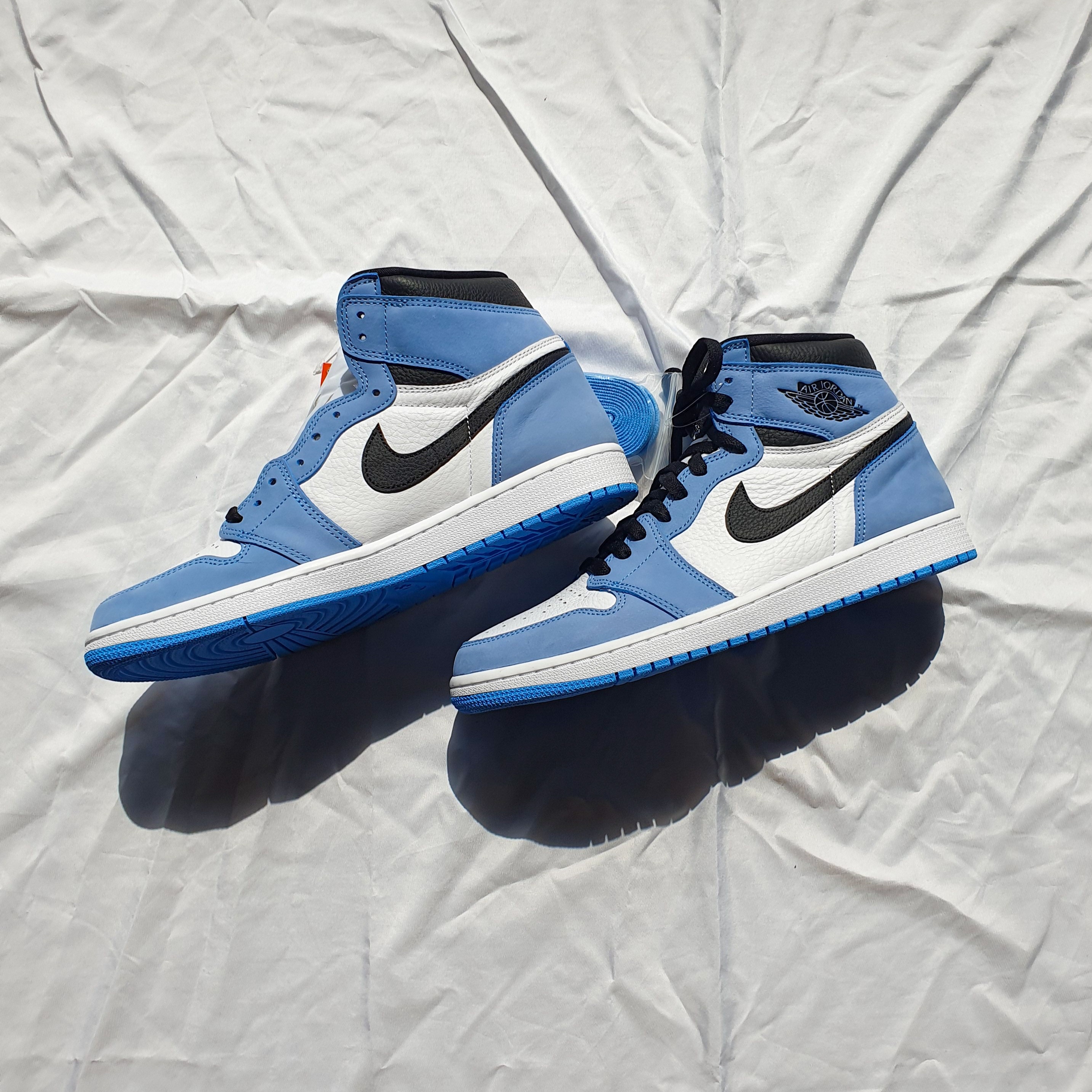 Jordan 1 Retro High OG University Blue 착용 스타일 - 2