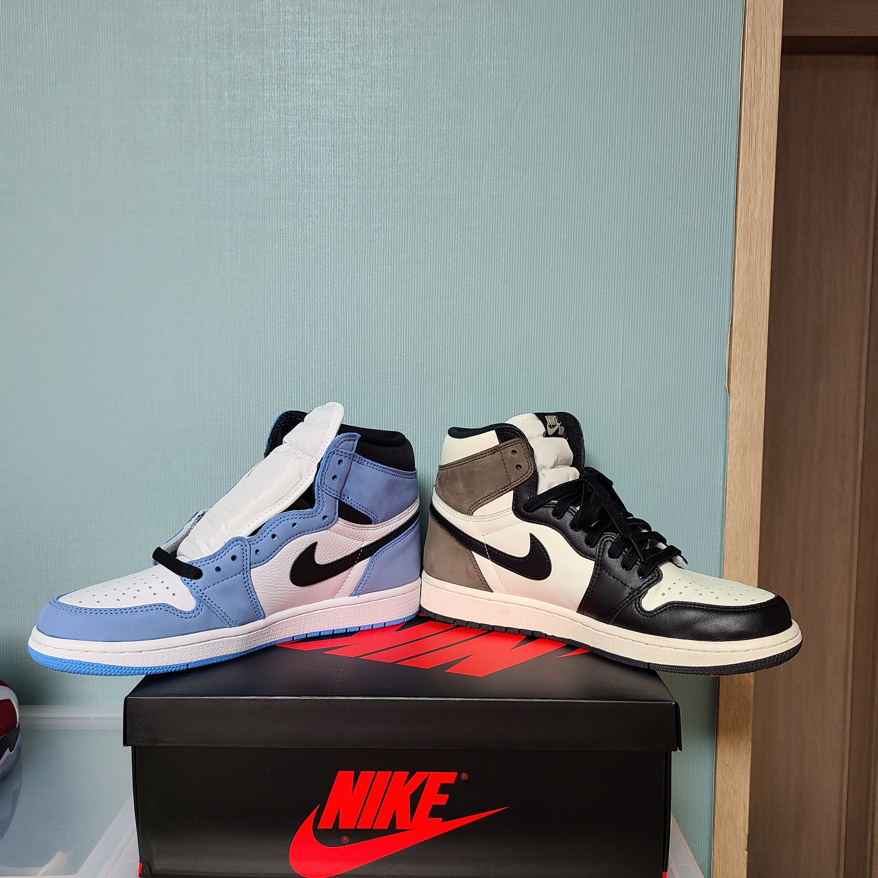 Jordan 1 Retro High OG University Blue 착용 스타일 - 2